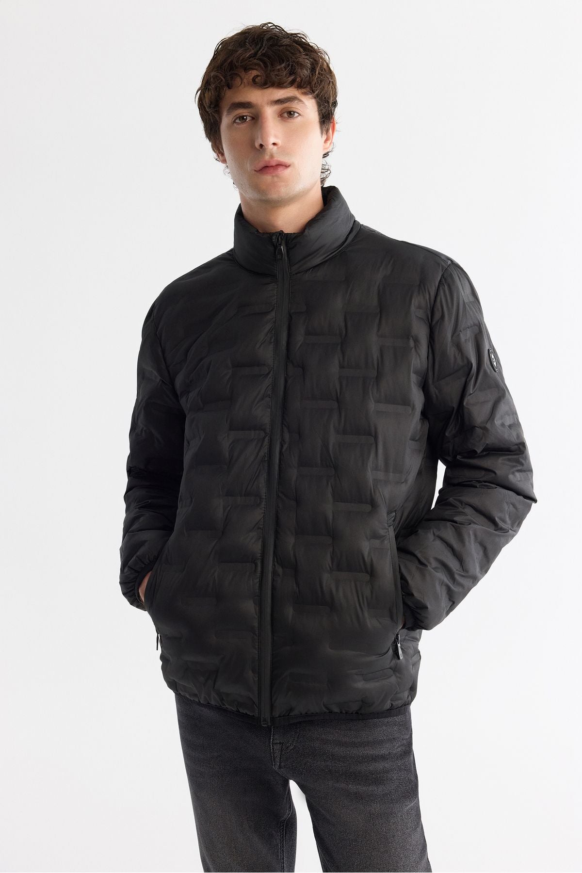 Men's black upright collar water -driven windproof swelling light coat A42y6154