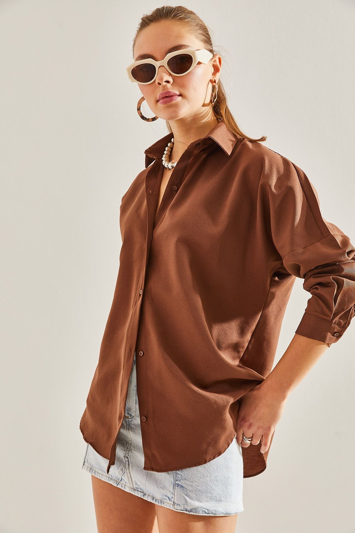 Woman Basic Arm Folding Shirt