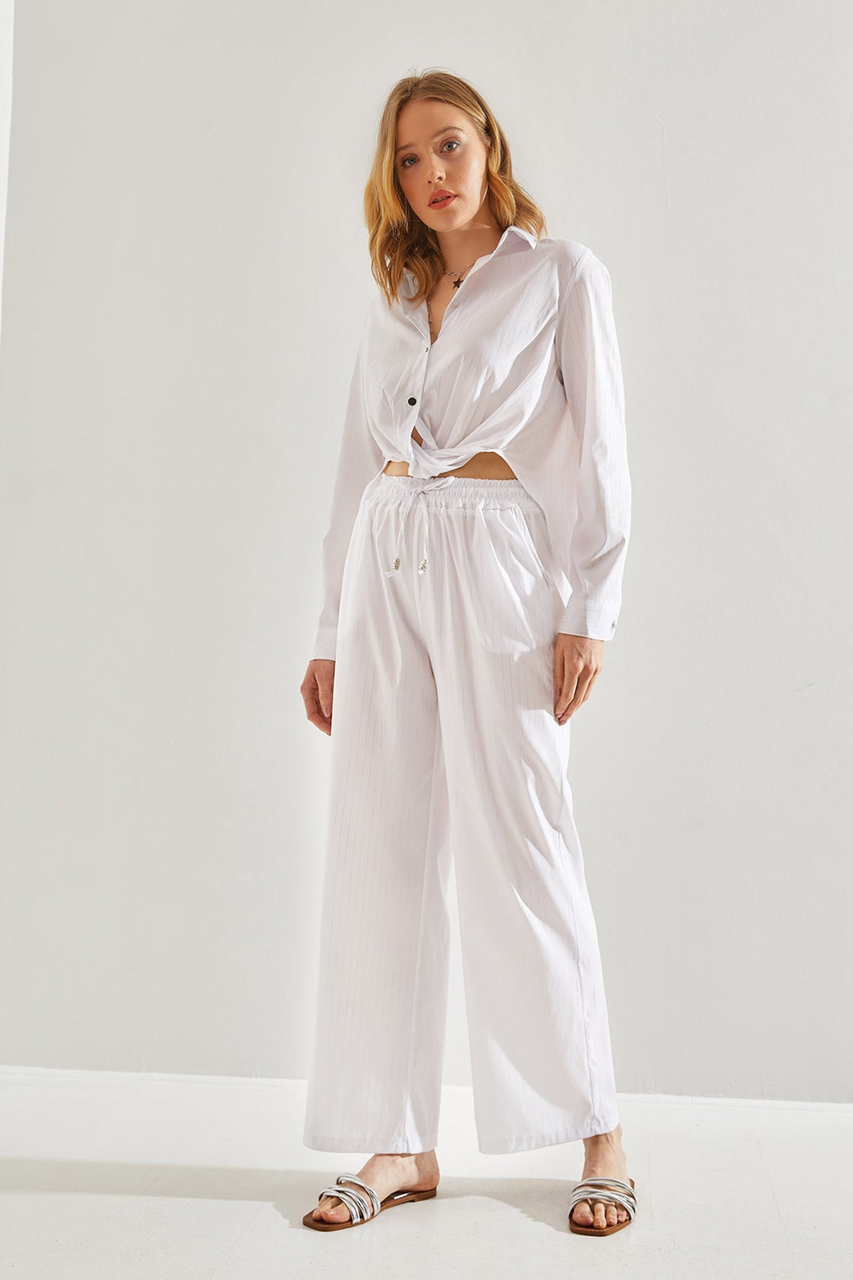 Women's Tie-Front Shiny Striped Trousers 60221021