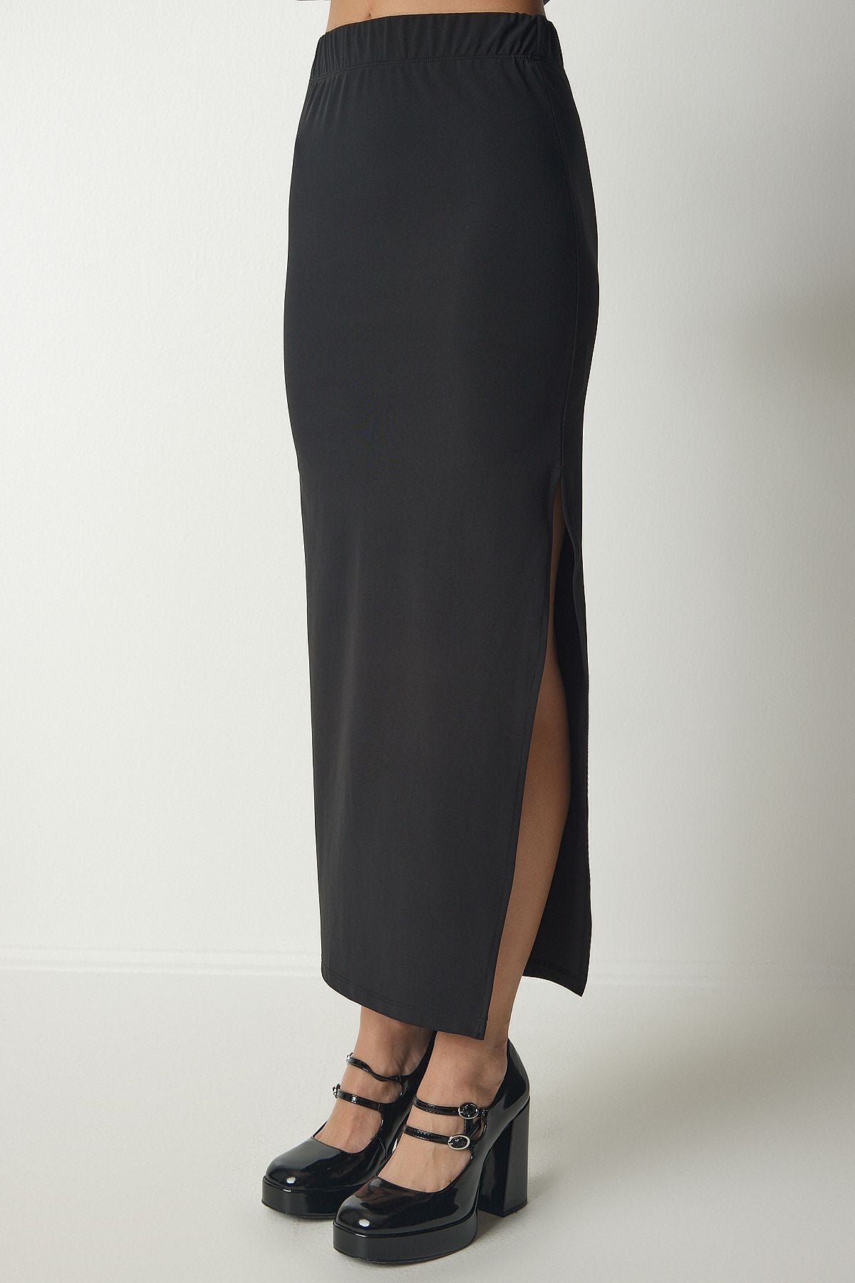 Female black slit weaving midi knitted skirt UB00184
