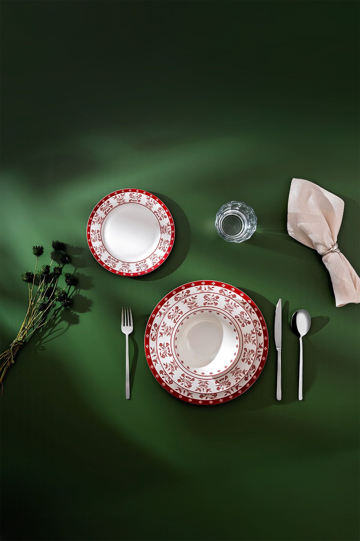 Zahra red 24 pieces round 6 people dinner set