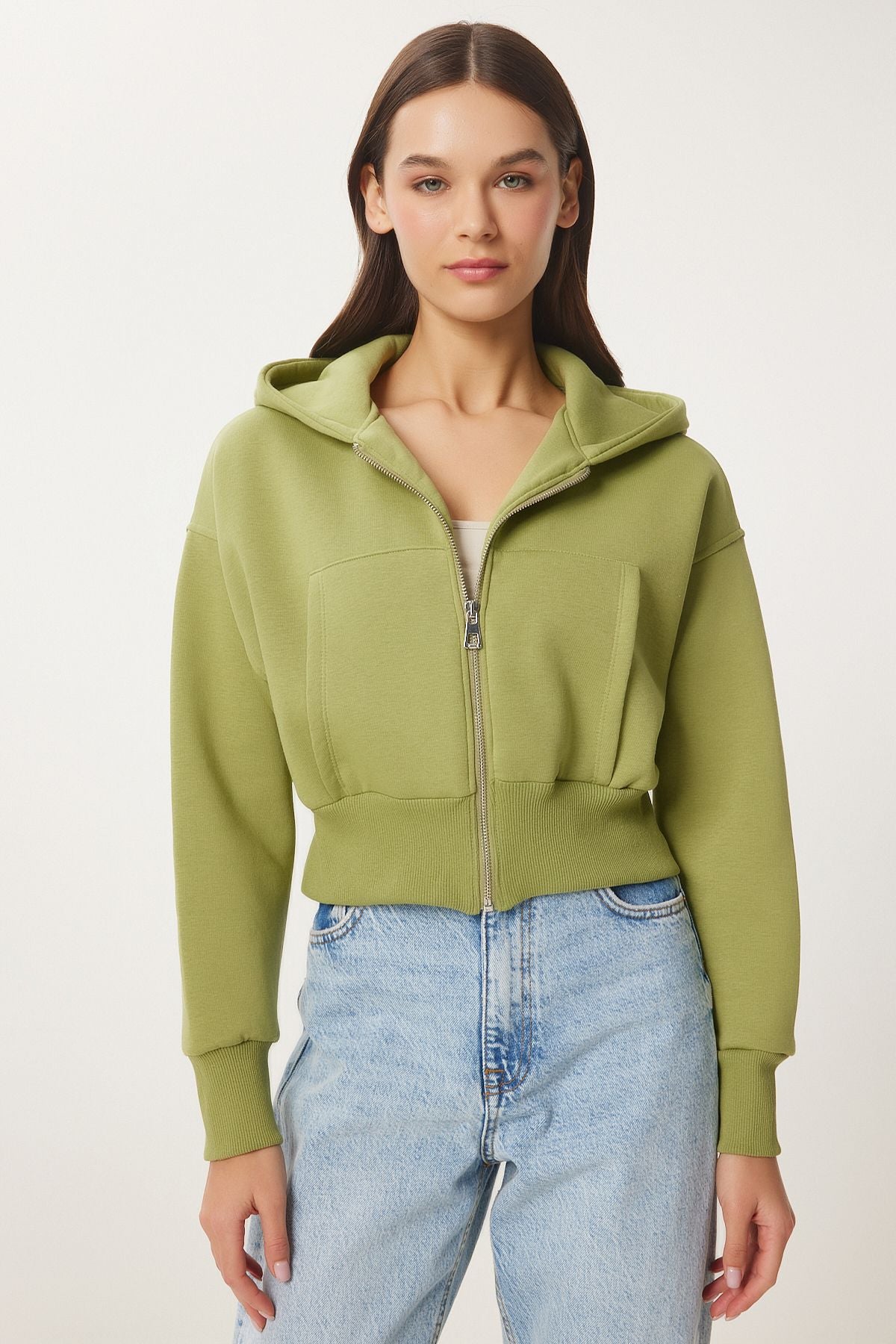Female peanut green hoods