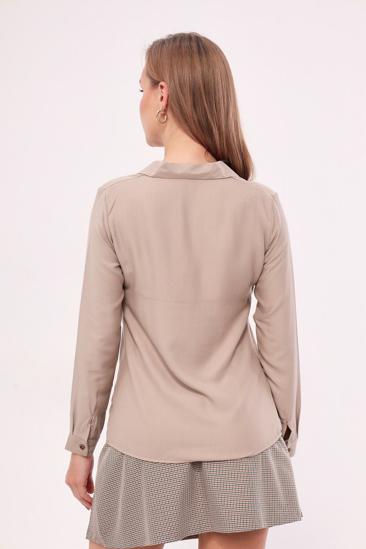Female Beige Long Sleeve Flat Shirt ARM-18Y001176