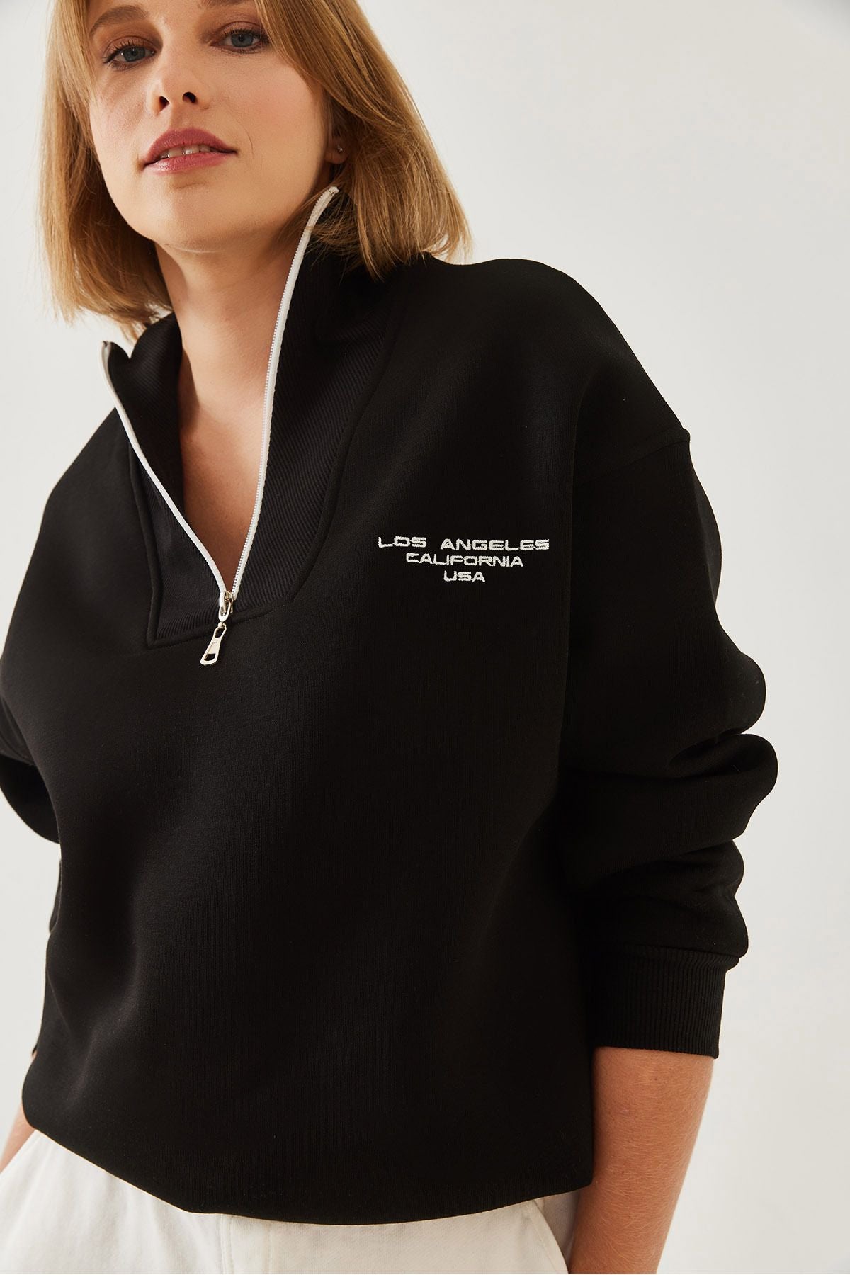 Women's upright collar zipper detailed Sweatshirt 60351177