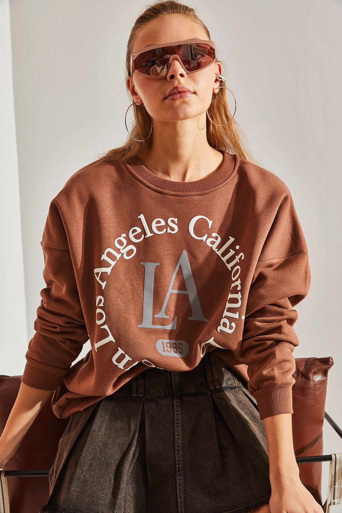 Sweatshirt with three threads with women