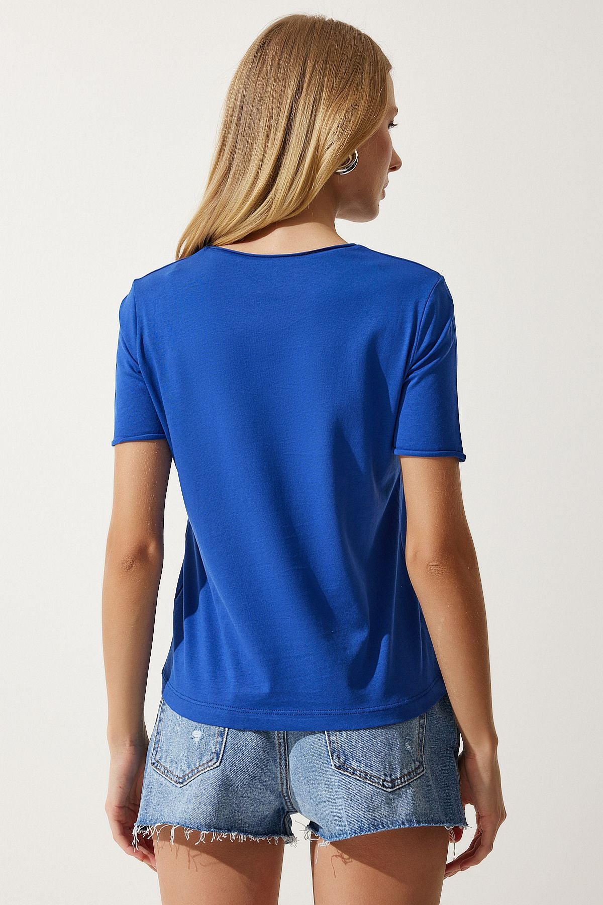 Women's Blue Bicycle Neck Basic Knitting T-Shirt UB00229