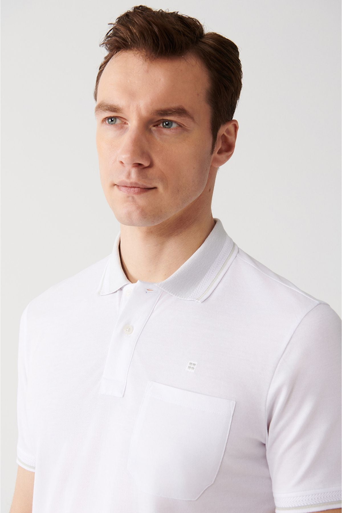 Men's White Polo Neck T-shirt Turn-down Collar Pocket Regular Fit 2 Button E001031