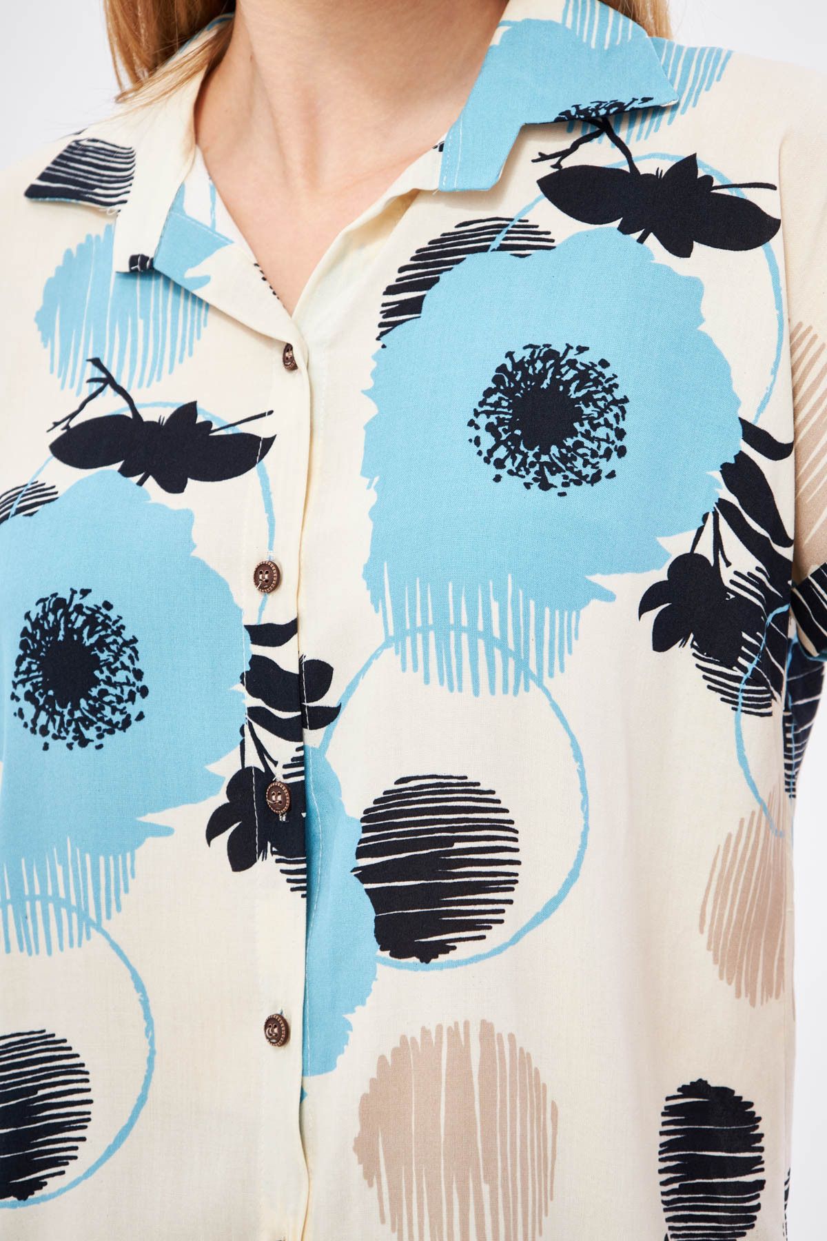 Woman Light Blue Patterned Short Arm Shirt ARM-221052