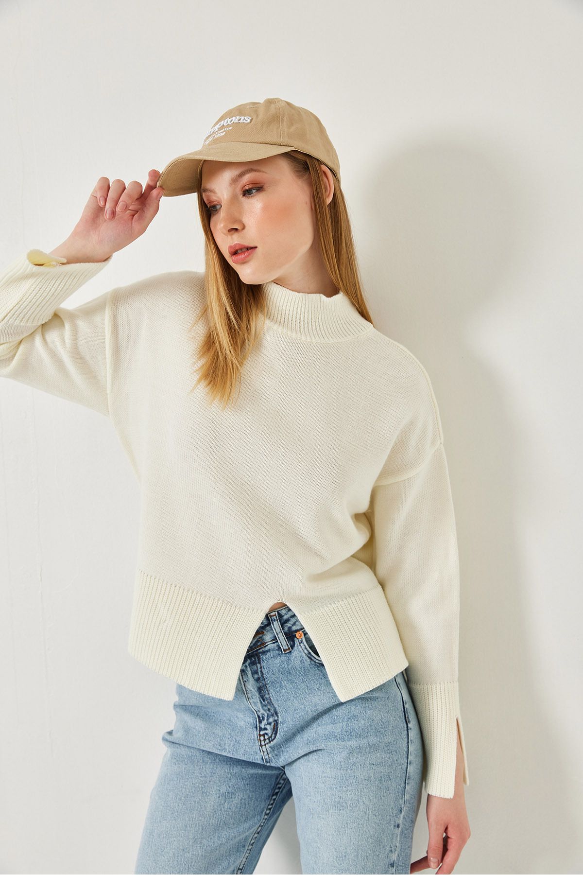 Female fisherman's collar in front of the slit knitwear sweater 20246859