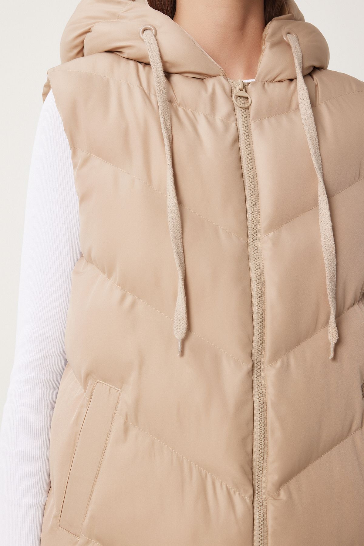 Women's cream hooded long swelling vest RV00031
