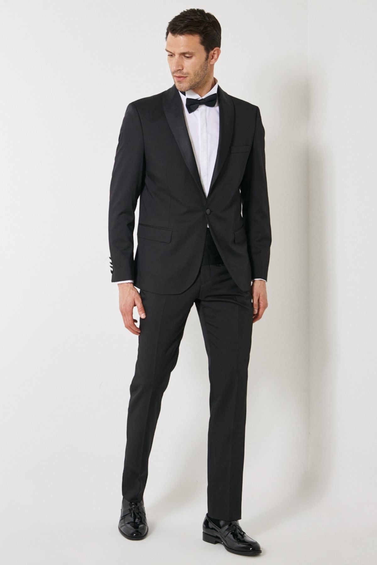 Men's black slim fit narrow cut shawl collar pattern classic tuxedo set