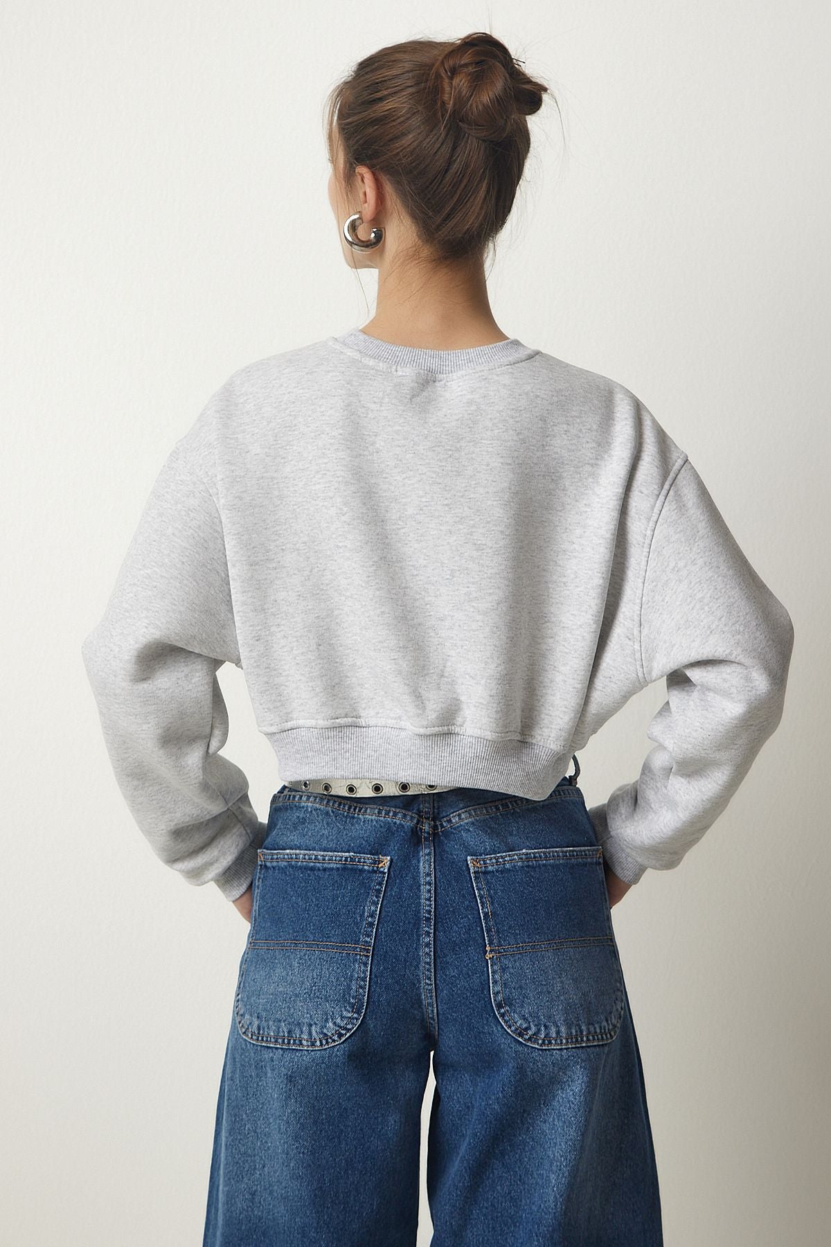 Female gray printed crop knitted swine sweatshirt HF00443