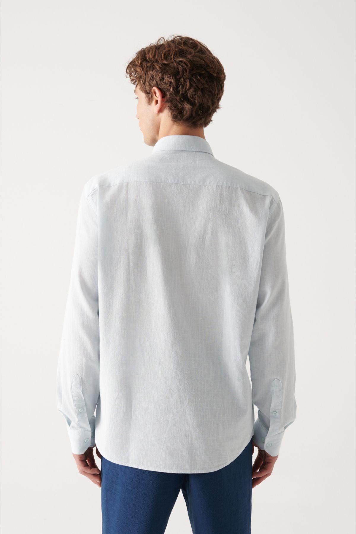 Men's light blue button collar 100 %cotton linen textured shirt E002141