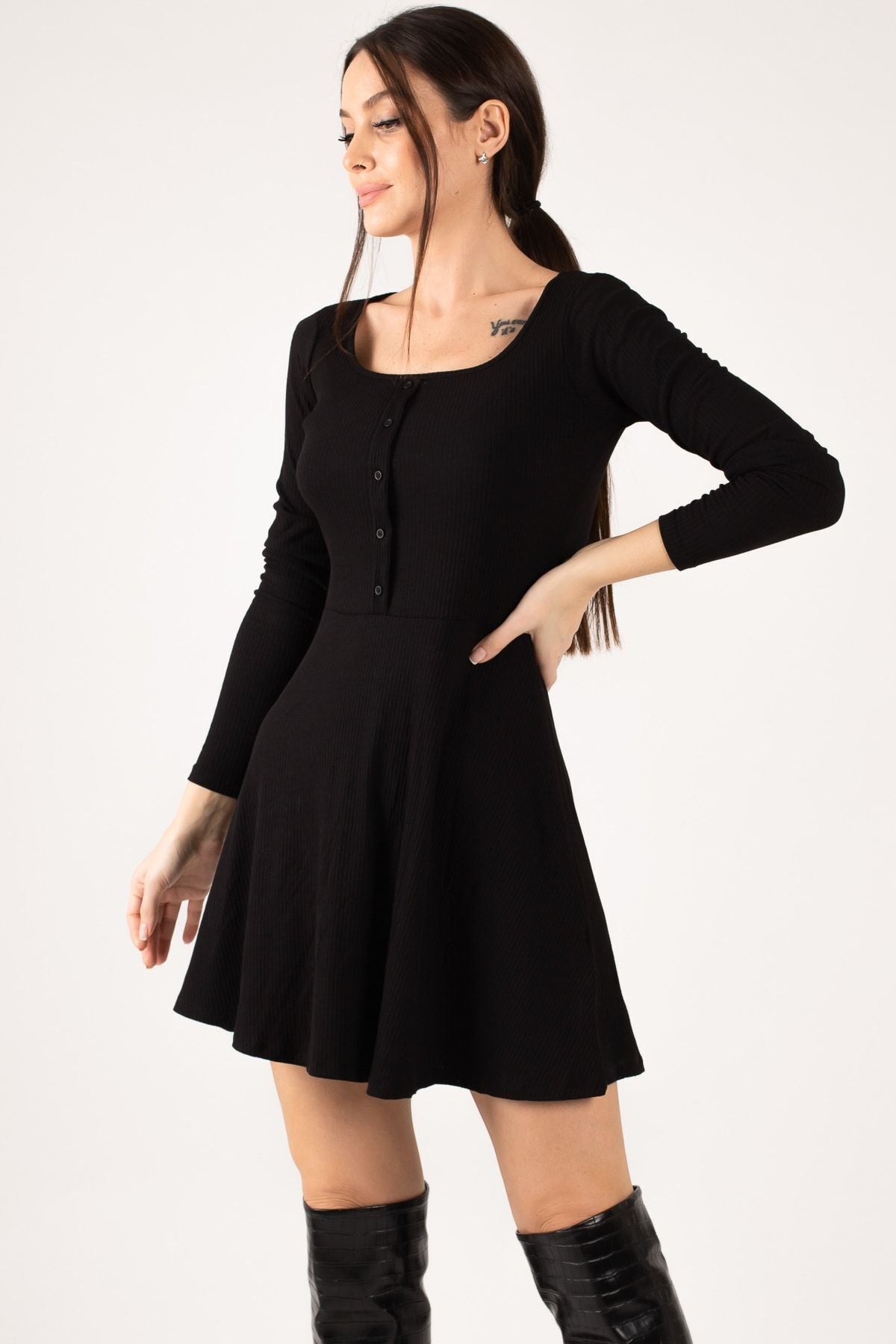 Female black front buttoned wickful closte dress ARM-21K042015