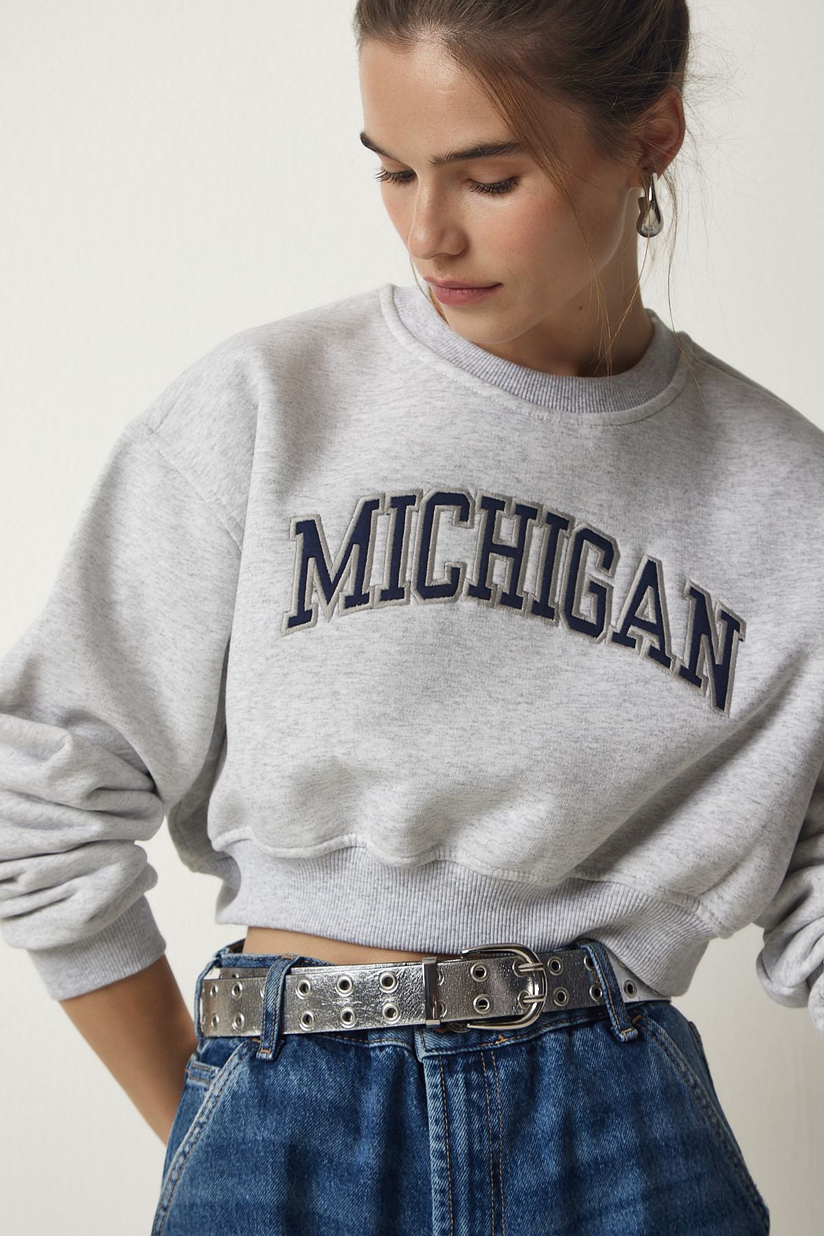 Female gray printed crop knitted swine sweatshirt HF00443