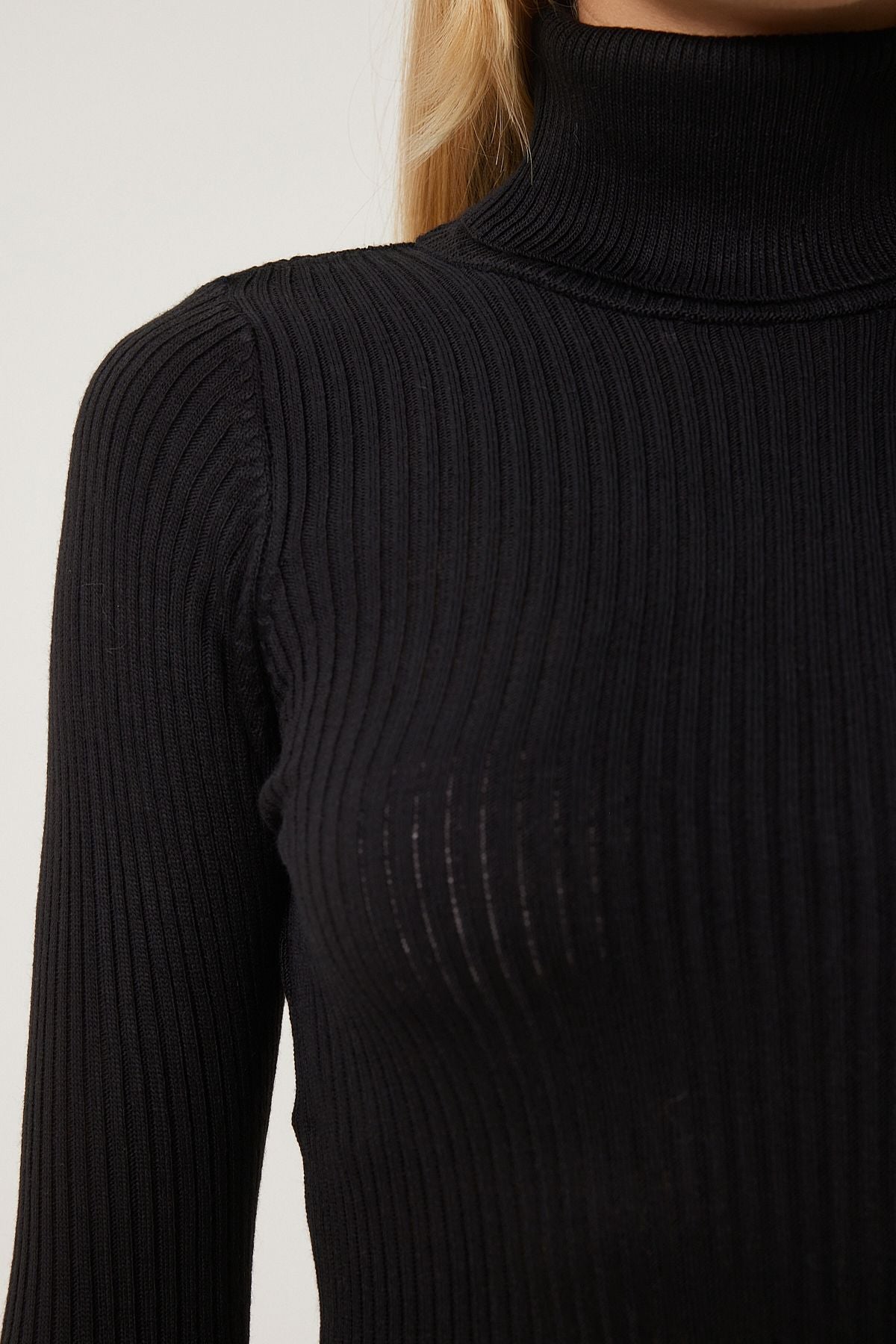 WOMEN'S BLACK BROKNED VABLE LYSAKLI Sweater DD01007