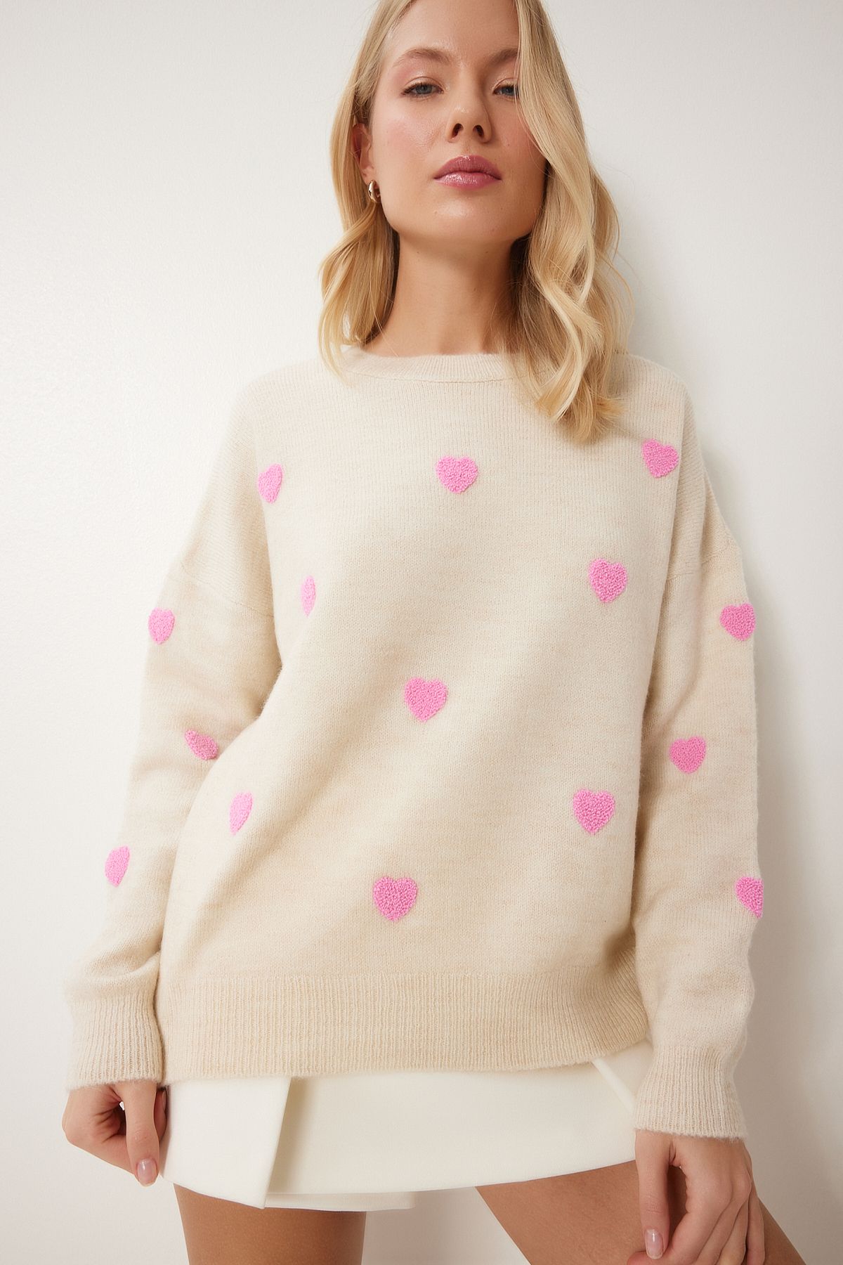 WOMEN CREAM HEART TEXTED OVERSIZE knitwear sweater PF00088