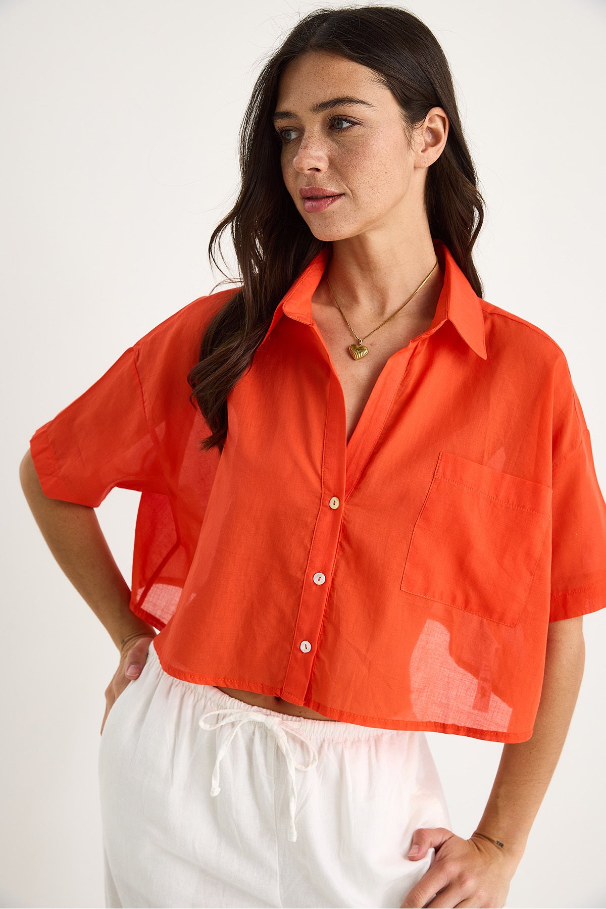 Women's V-Neck Single Pocket Detailed Short Cotton Linen Summer Shirt 232-2043 60283347