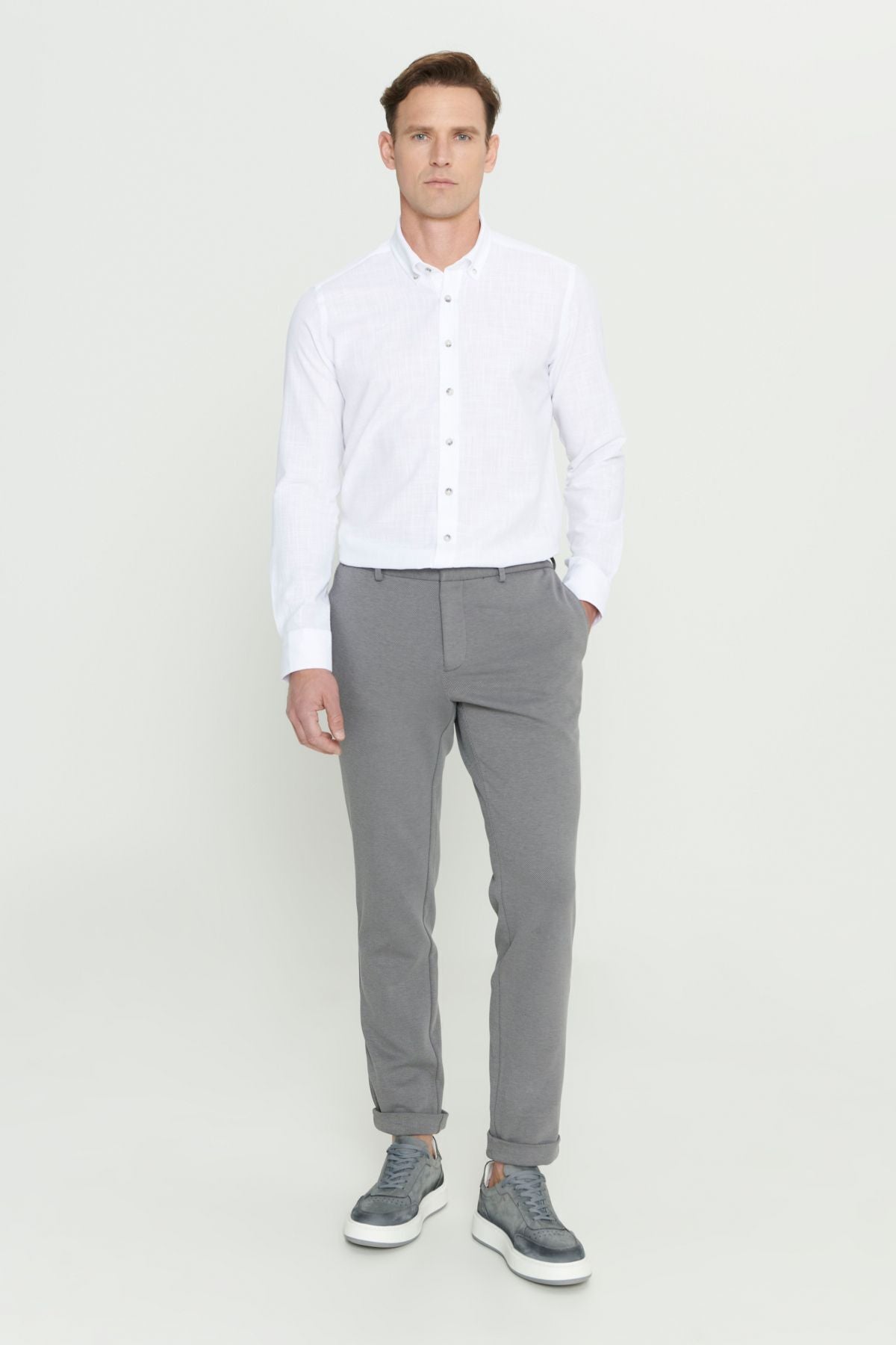 Men's gray 360 degree stretching in the direction of the slim fit narrow cut knitting pants