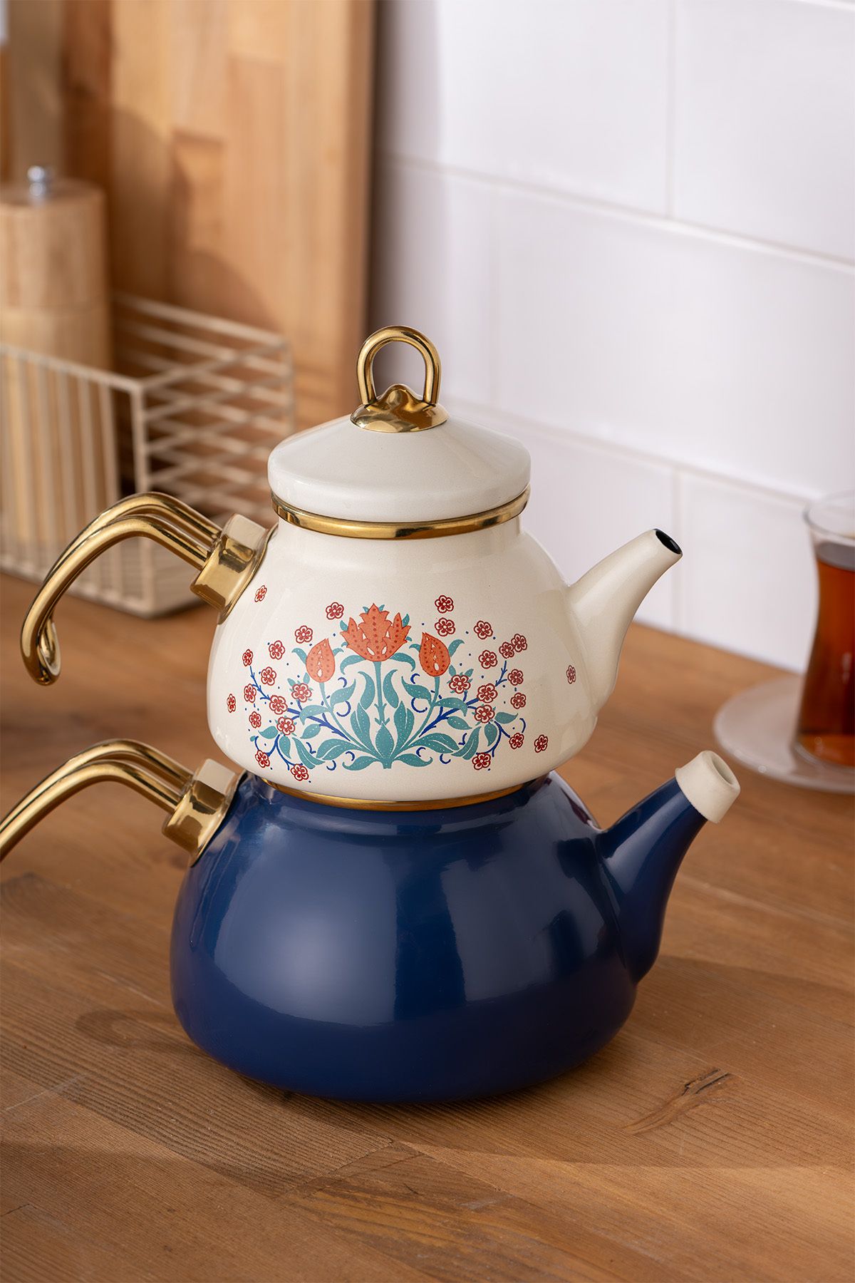 Hasbahçe enamel teapot