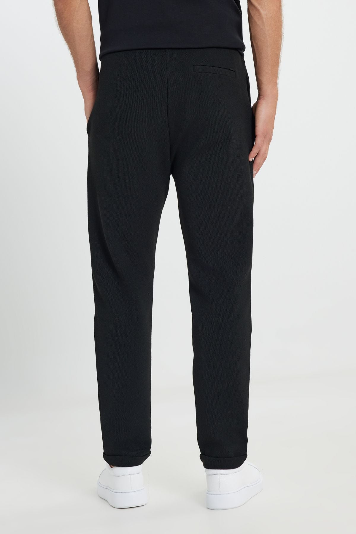 Men's Black Standard Fit Normal Cutting Pocket Flexible Knitting Pants