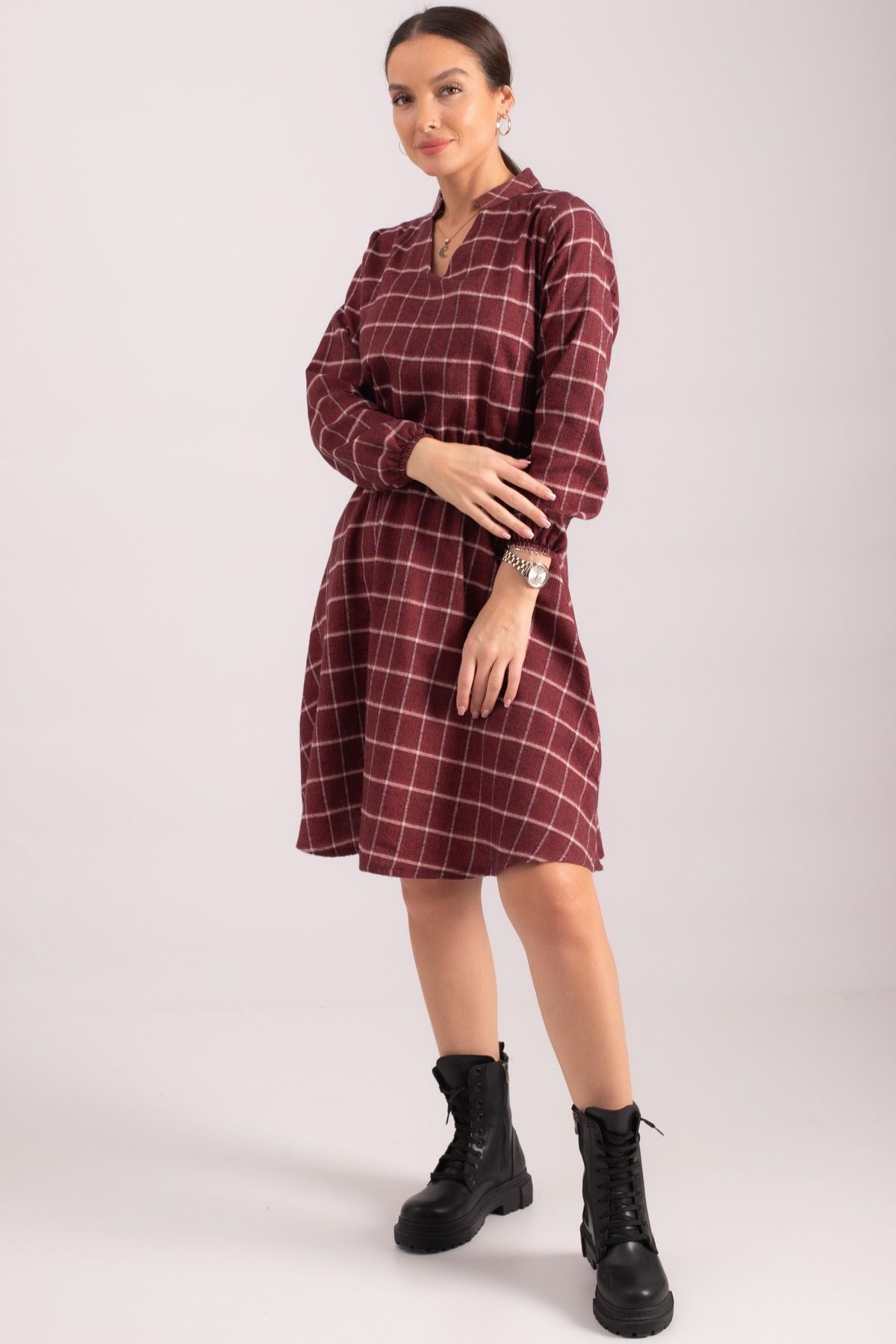 Female Bordeaux V-Yaka Waist Tire Pattern Pattern Clash Dress ARM-24K001041