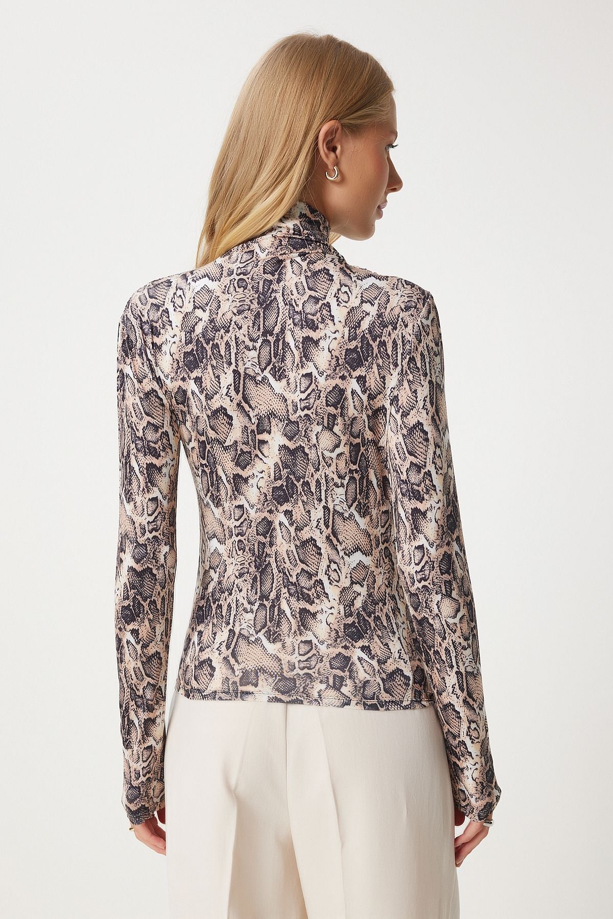 Female black mink shirring detailed upright collar sandy blouse FF00135