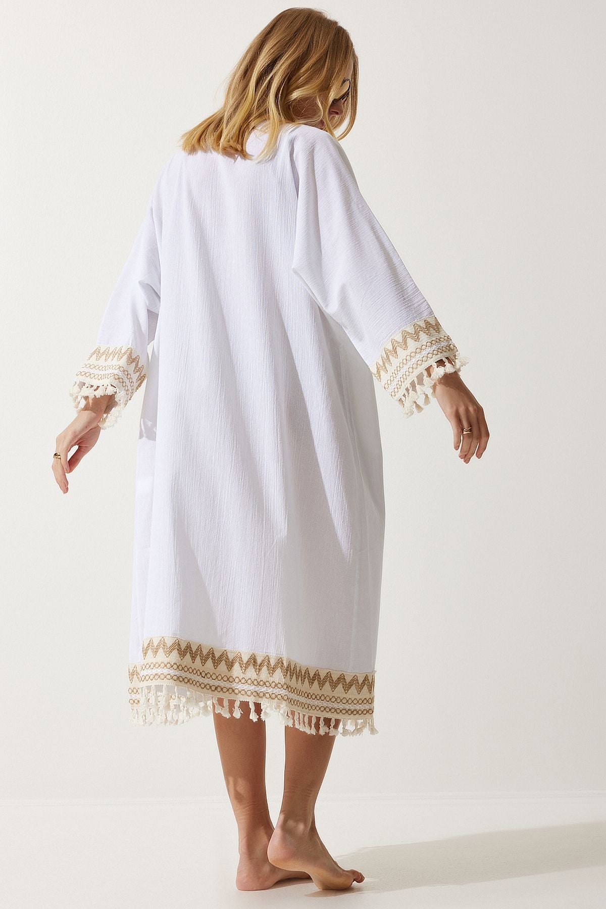 Women's white tassel guipure detailed long linen kimono OH00042