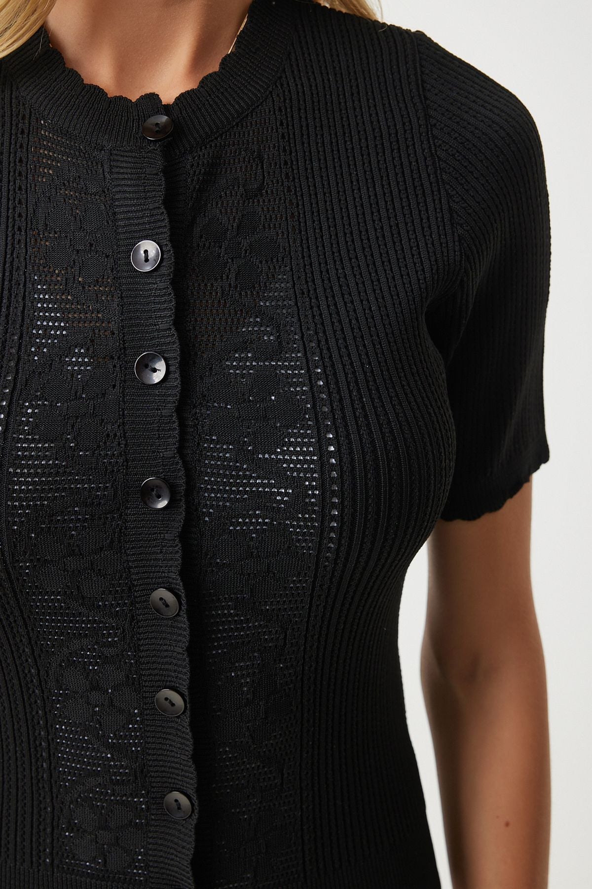 WOMEN BLACK HANDWARE MEASUREMENT KNITTY CARDANE OW00044