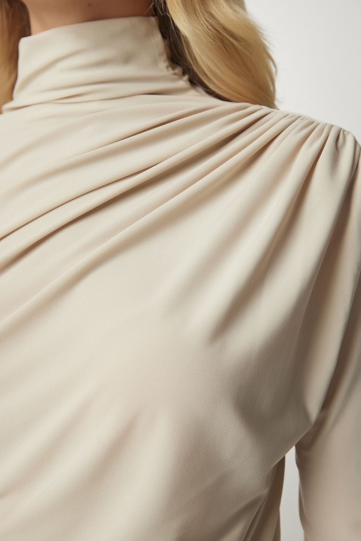 Women's cream shirring detailed upright collar sandy blouse FF00135