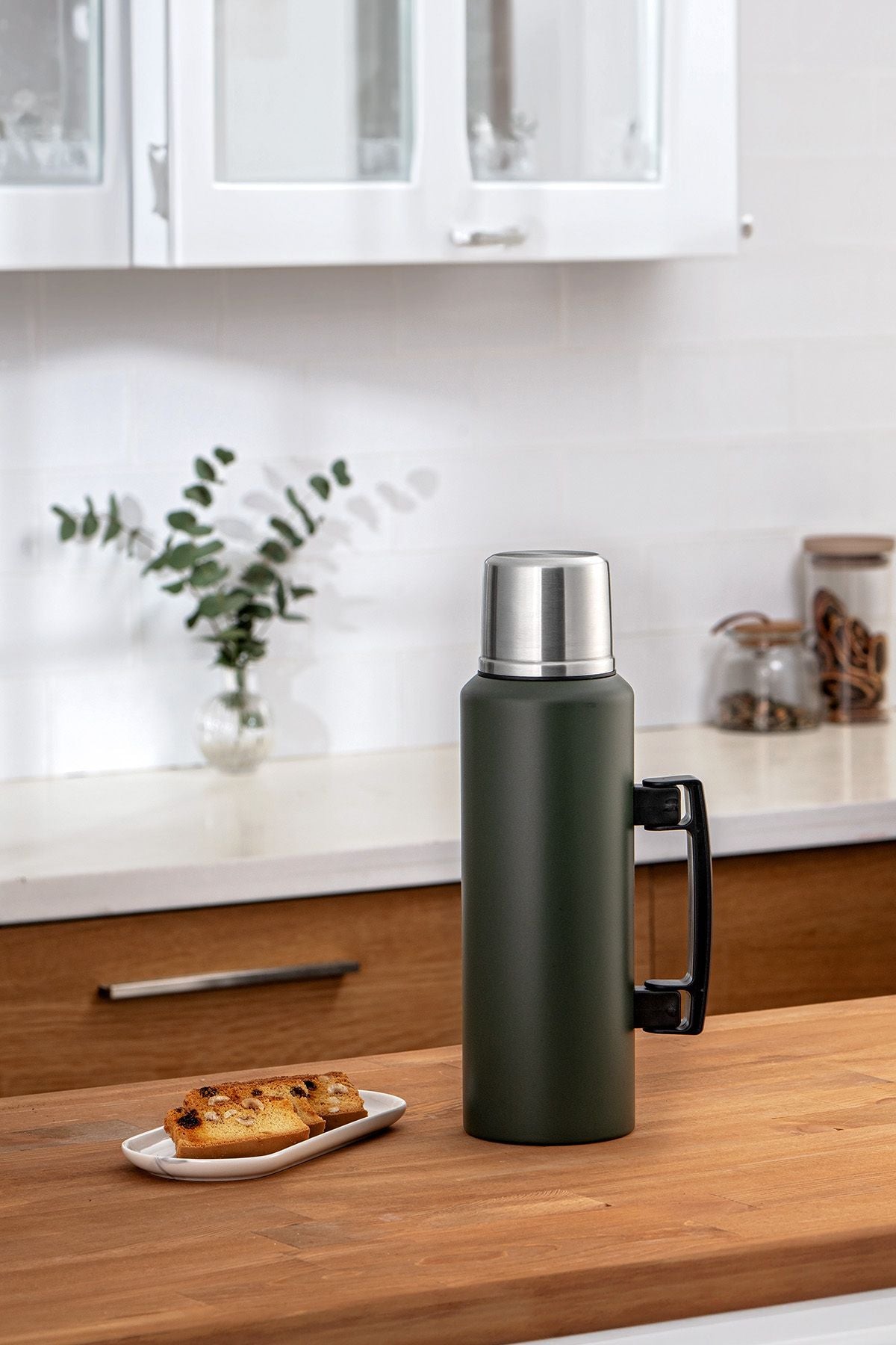 Camper Green Thermos 1.5 lt