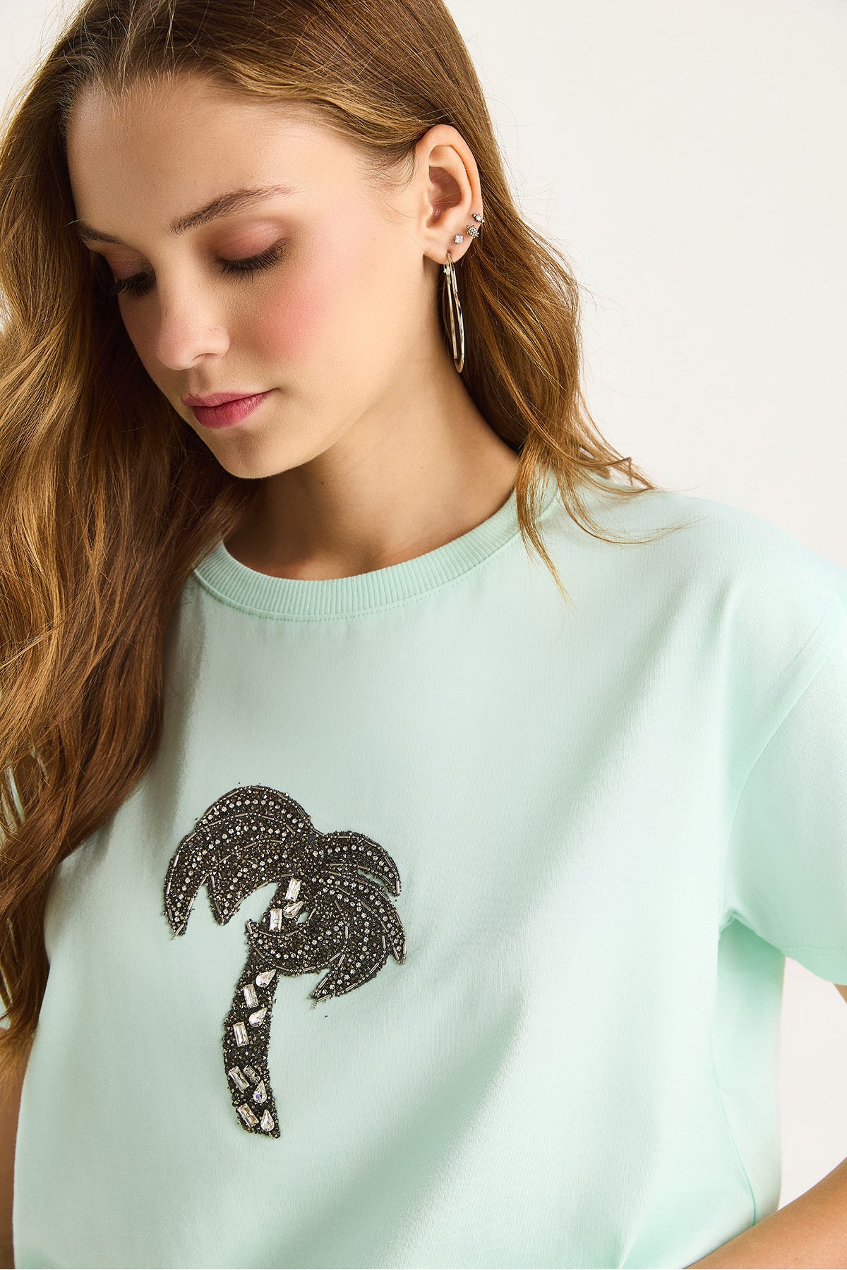 Women's 100% Cotton Crew Neck Comfortable T-Shirt with Palm Tree Stone Accessories 60602067