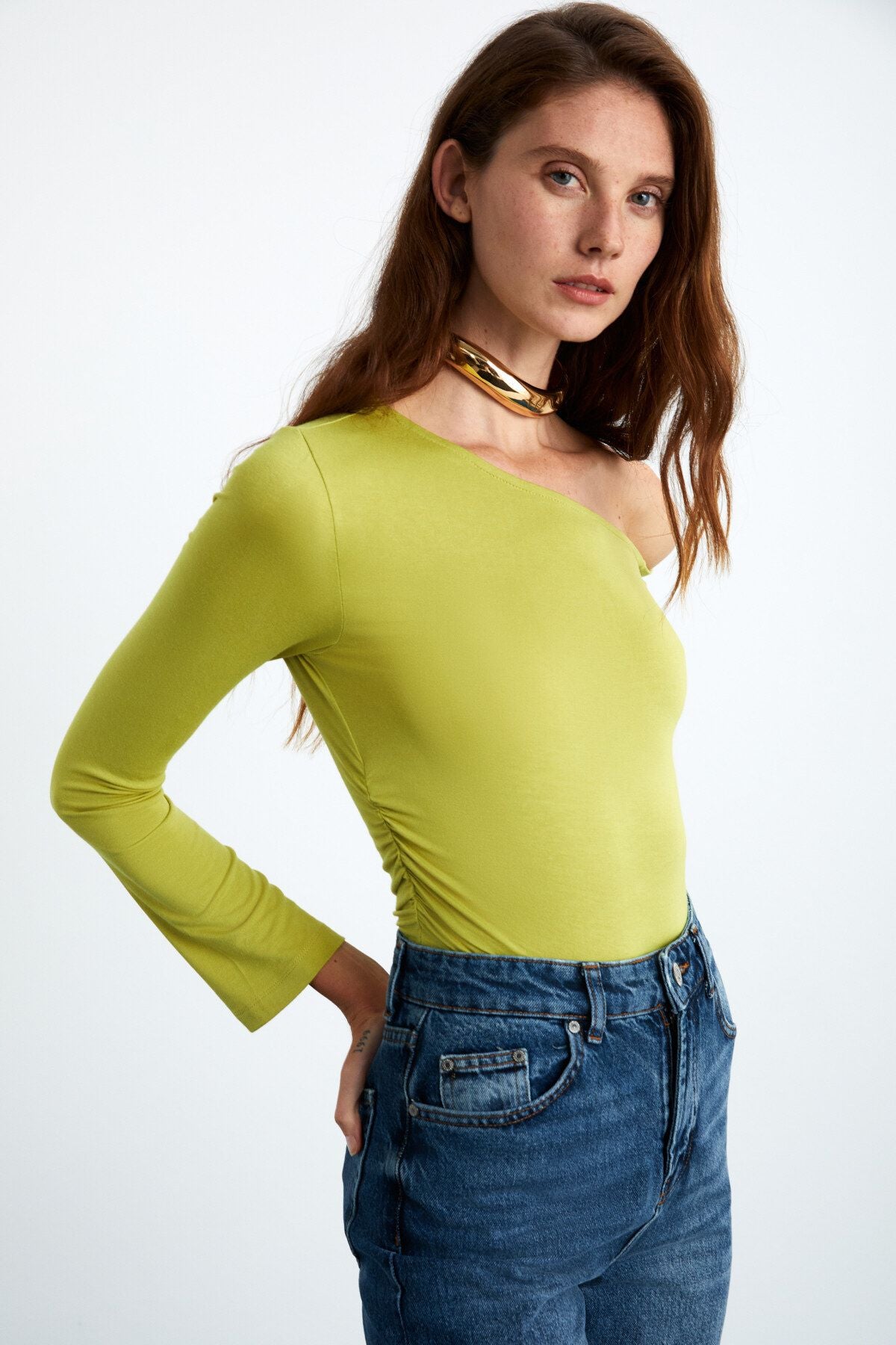 Waleska Female viscose lycra boat collar one shoulder -cut green blouse