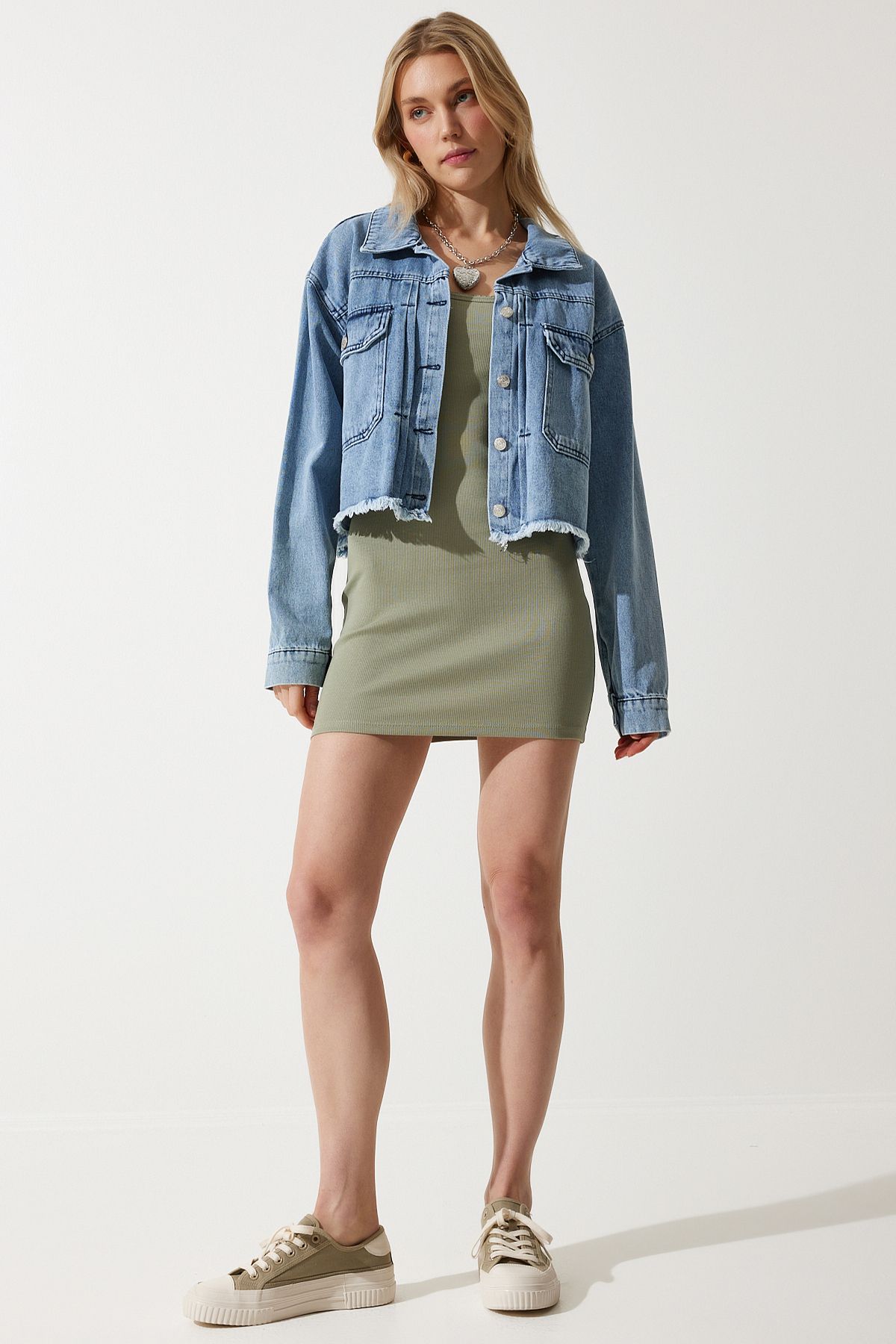Female Medium Blue Wide Pocket Edges Seamless Denim Jacket RV00188