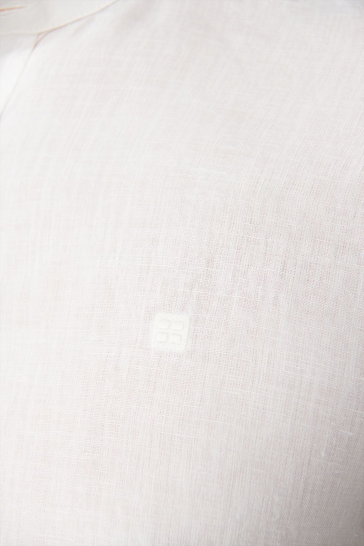 Men's white judge collar linen mixed shirt B002027