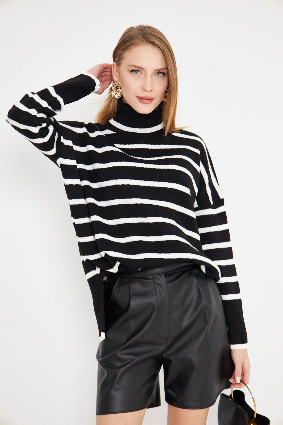 Women's Black Fisherman striped knitwear sweater ARM-24K012007