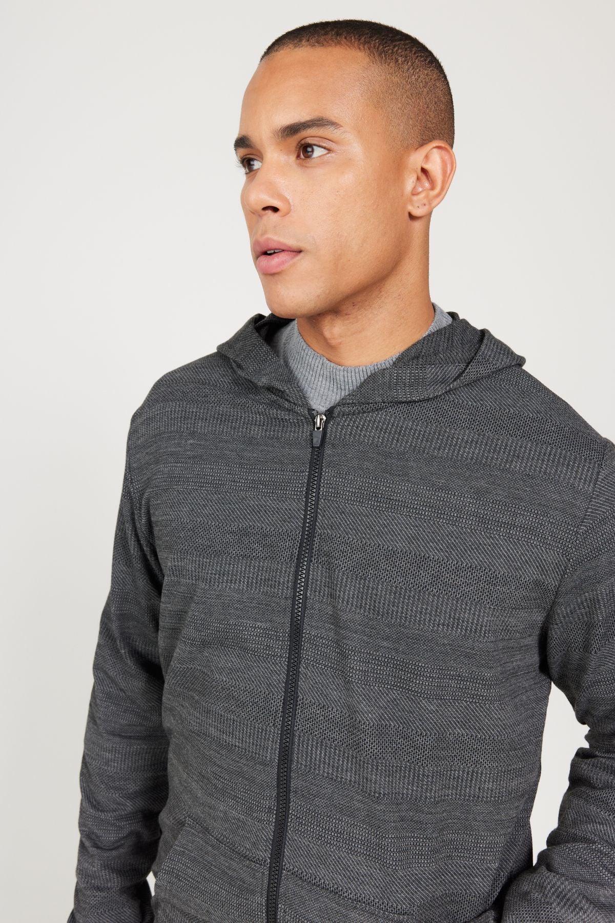 Men's black-gray standard fit normal cutting hooded zipper sweatshirt jacket