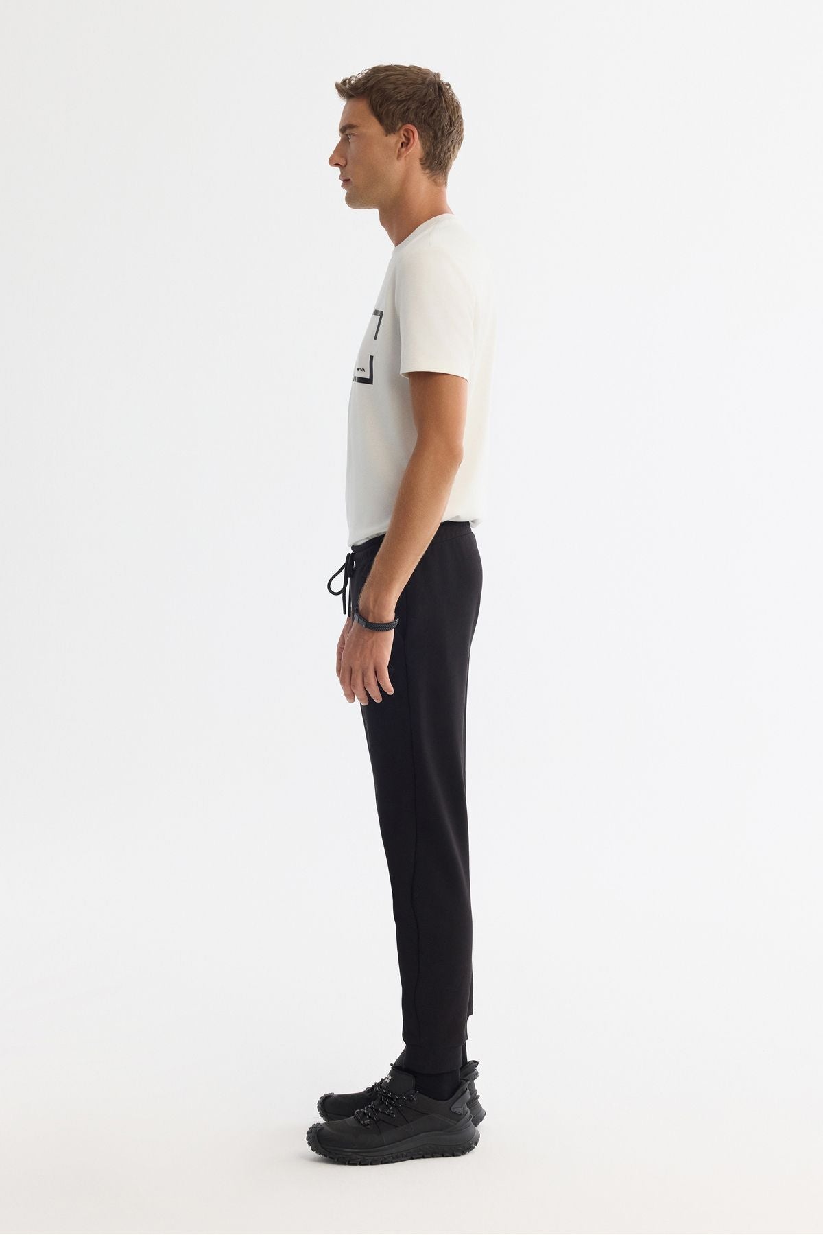 Men's black rayon knitted fabric tracksuits six B003403
