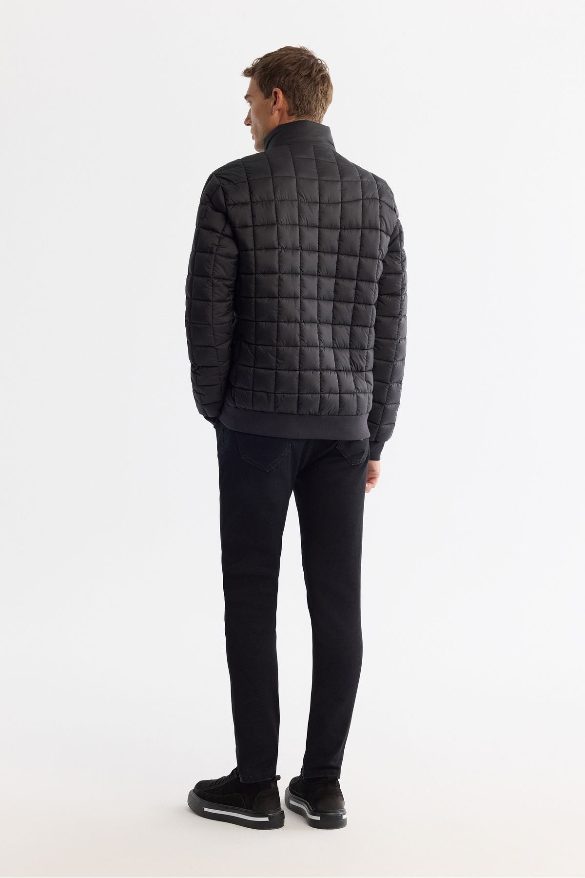 Men's black upright collar quilting patterned swelling Mont A42y6078