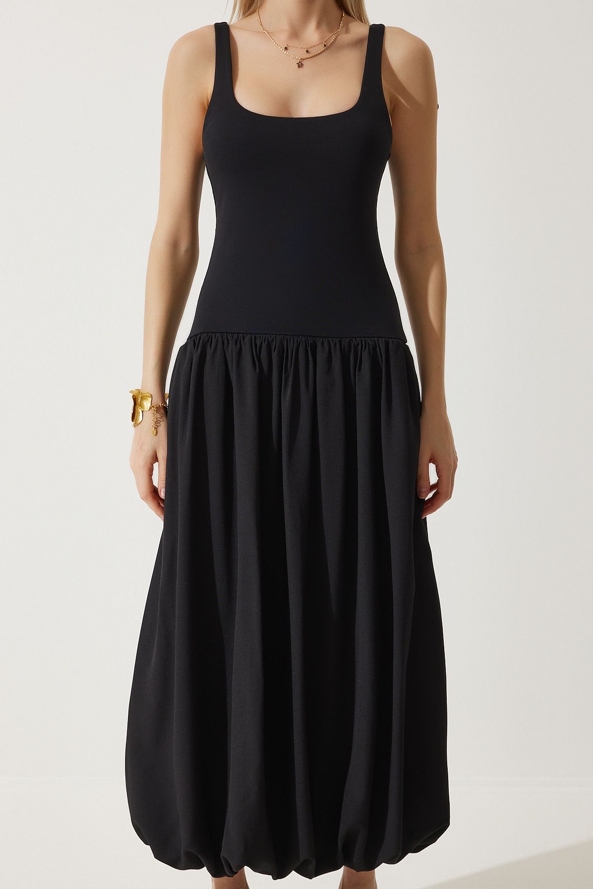 Female Black Balloon Midi Dress UB00276