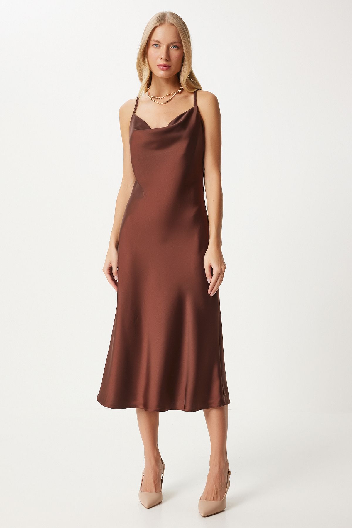 Woman Brown Degage Neck Satin Surface Dress FN03300