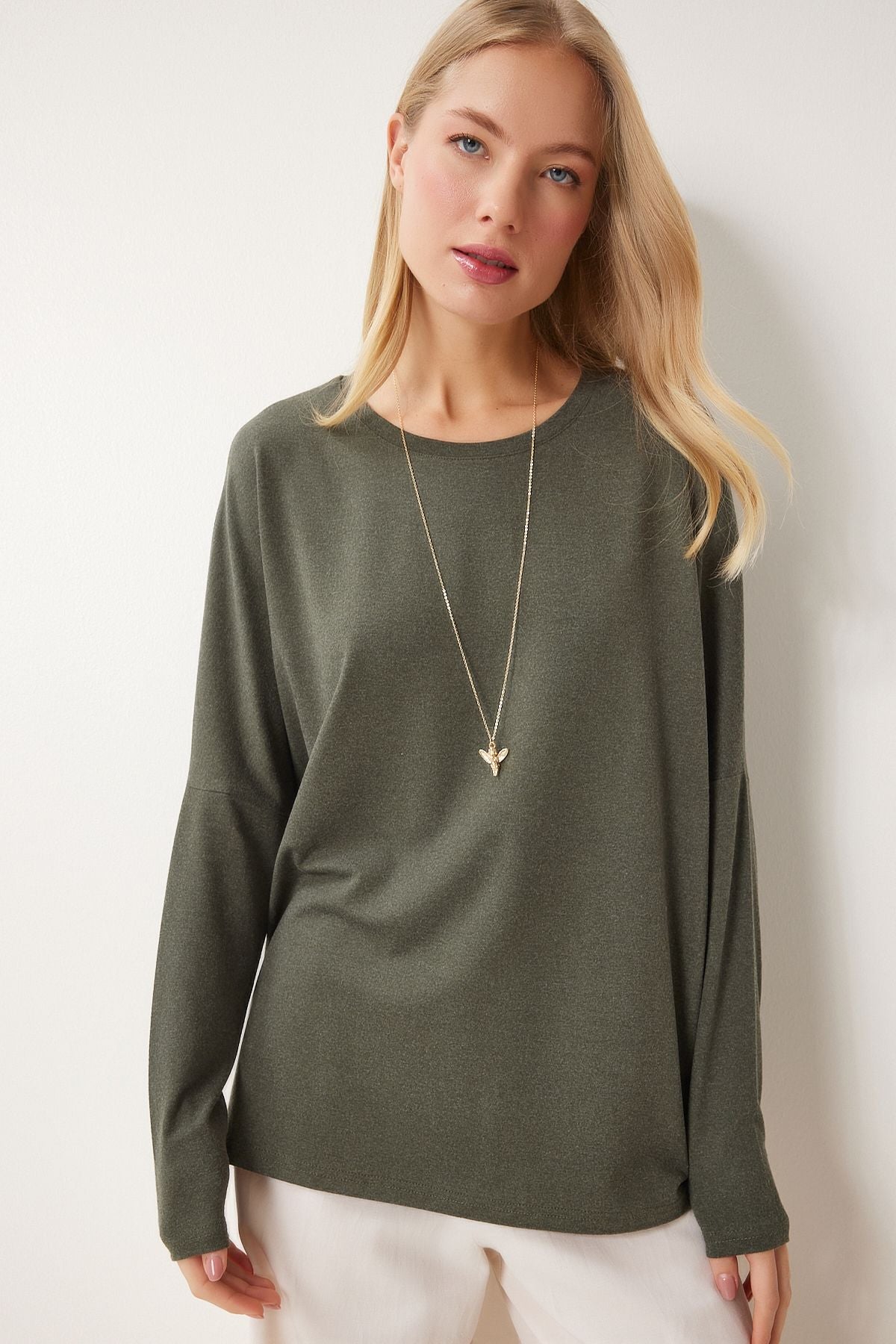 Female Khaki Bicycle Yaka Bat Arm Knitting Blouse EN00616