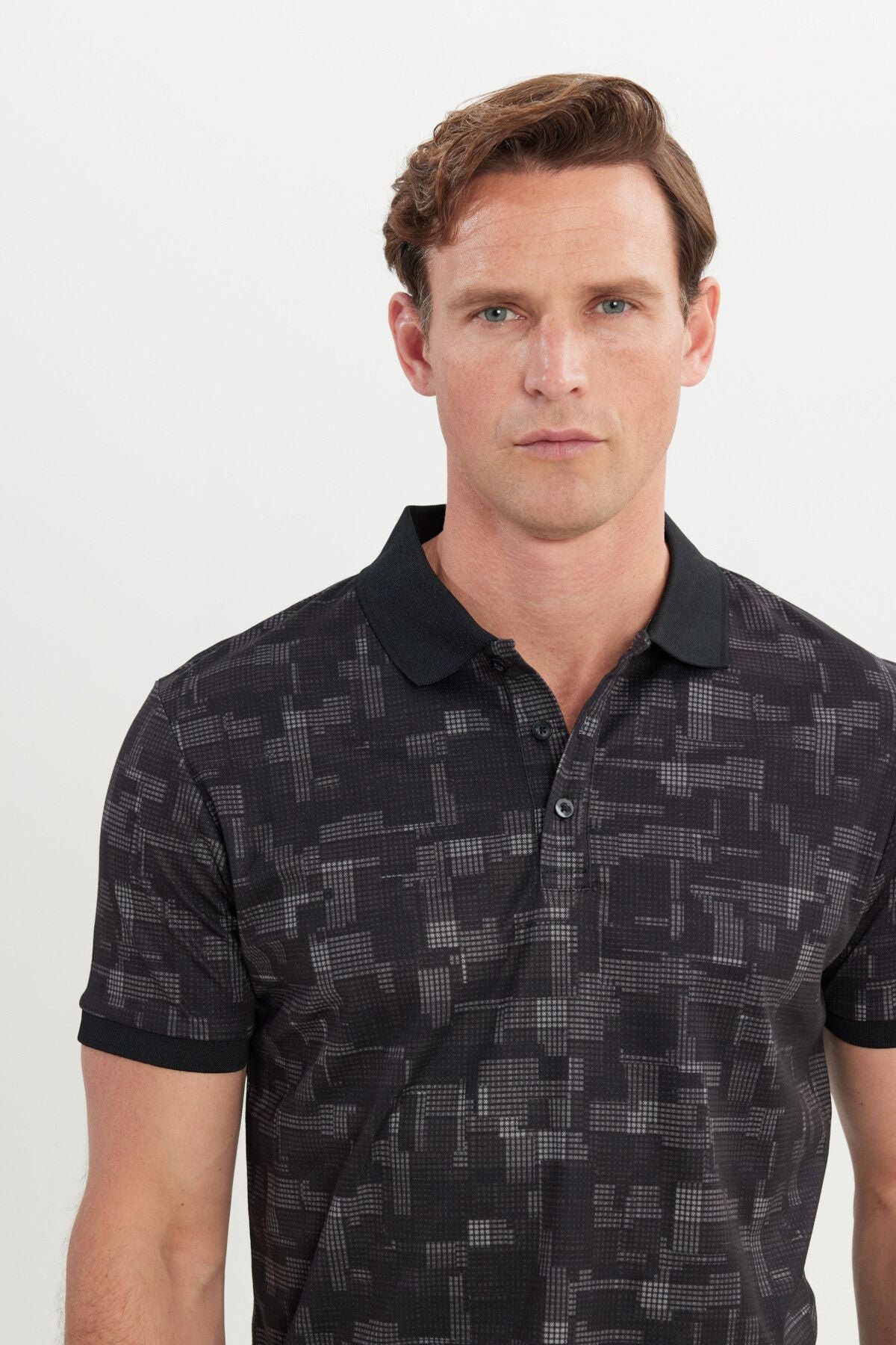 Men's black slim fit narrow cut polo collar cotton printed t -shirt