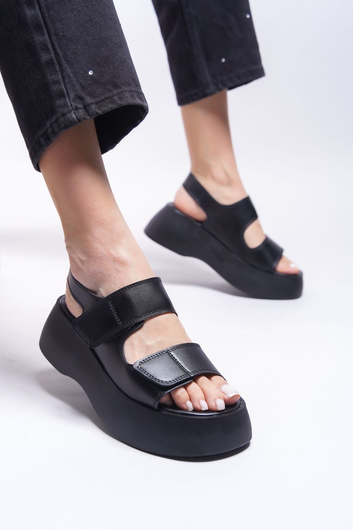 Olnesari Woman Sandals 0012804 Black Skin