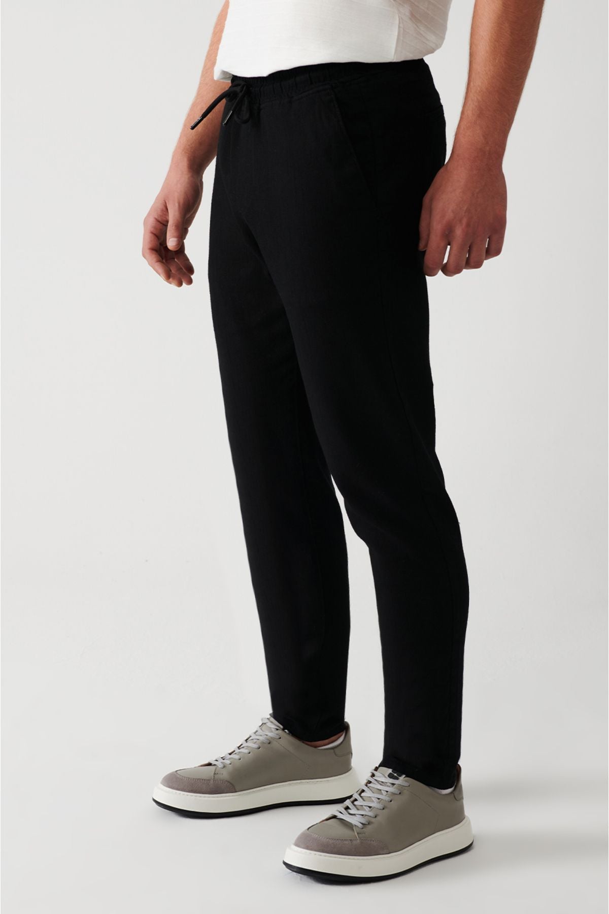 Men's black side pocket with waist tire 100 %cotton linen textured pants E003052
