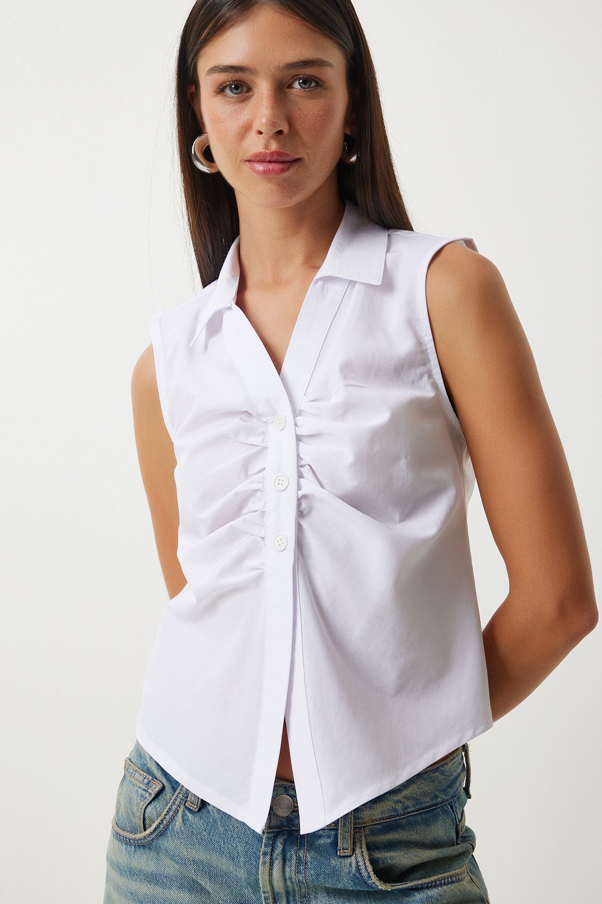 Woman White Shirring Detailed Sleeveless Shirt UL00030