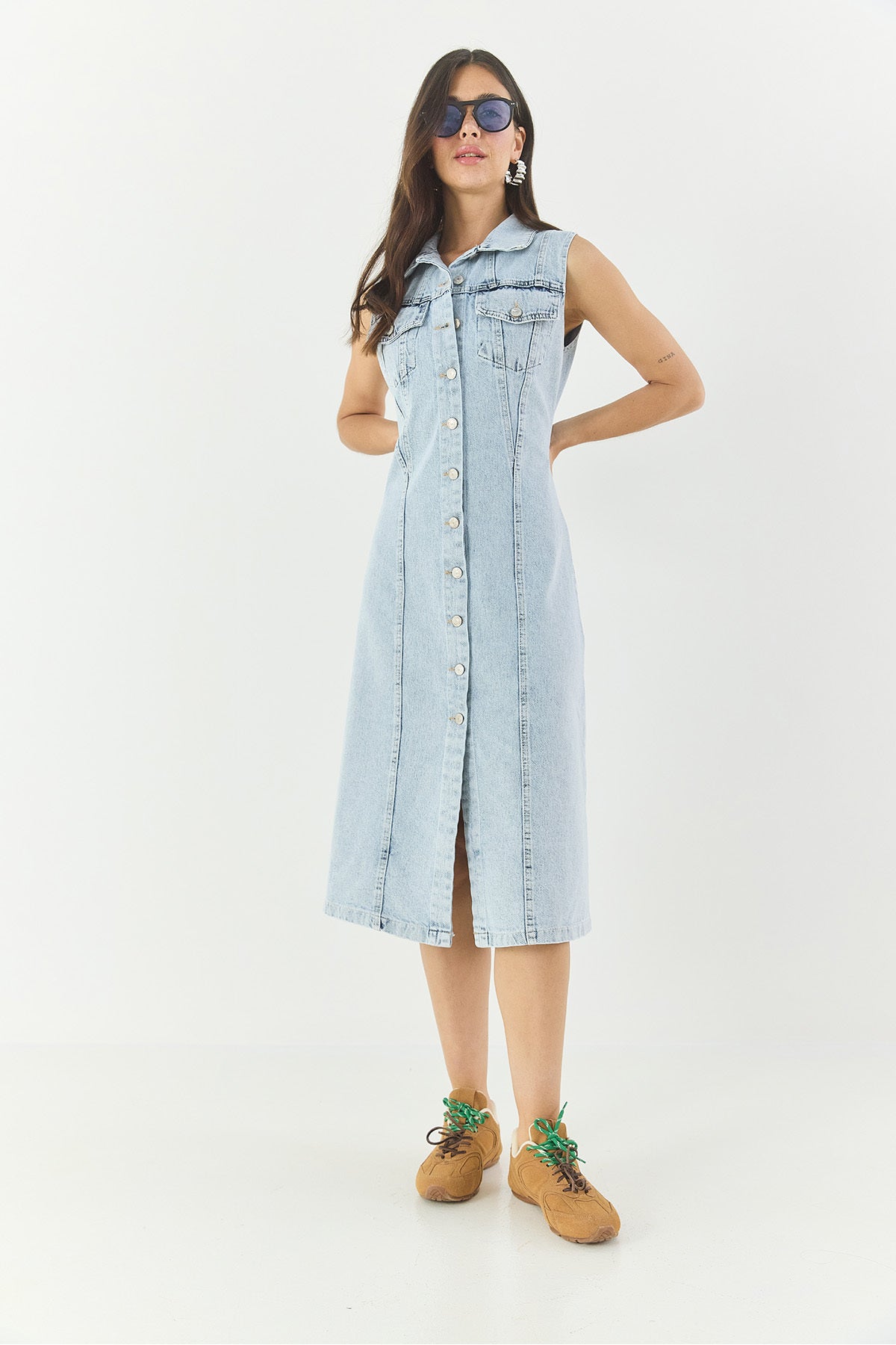 Women's Waist-Fitting, Covered Pockets, Zero Sleeves, Buttoned Denim Dress 3575 60283288