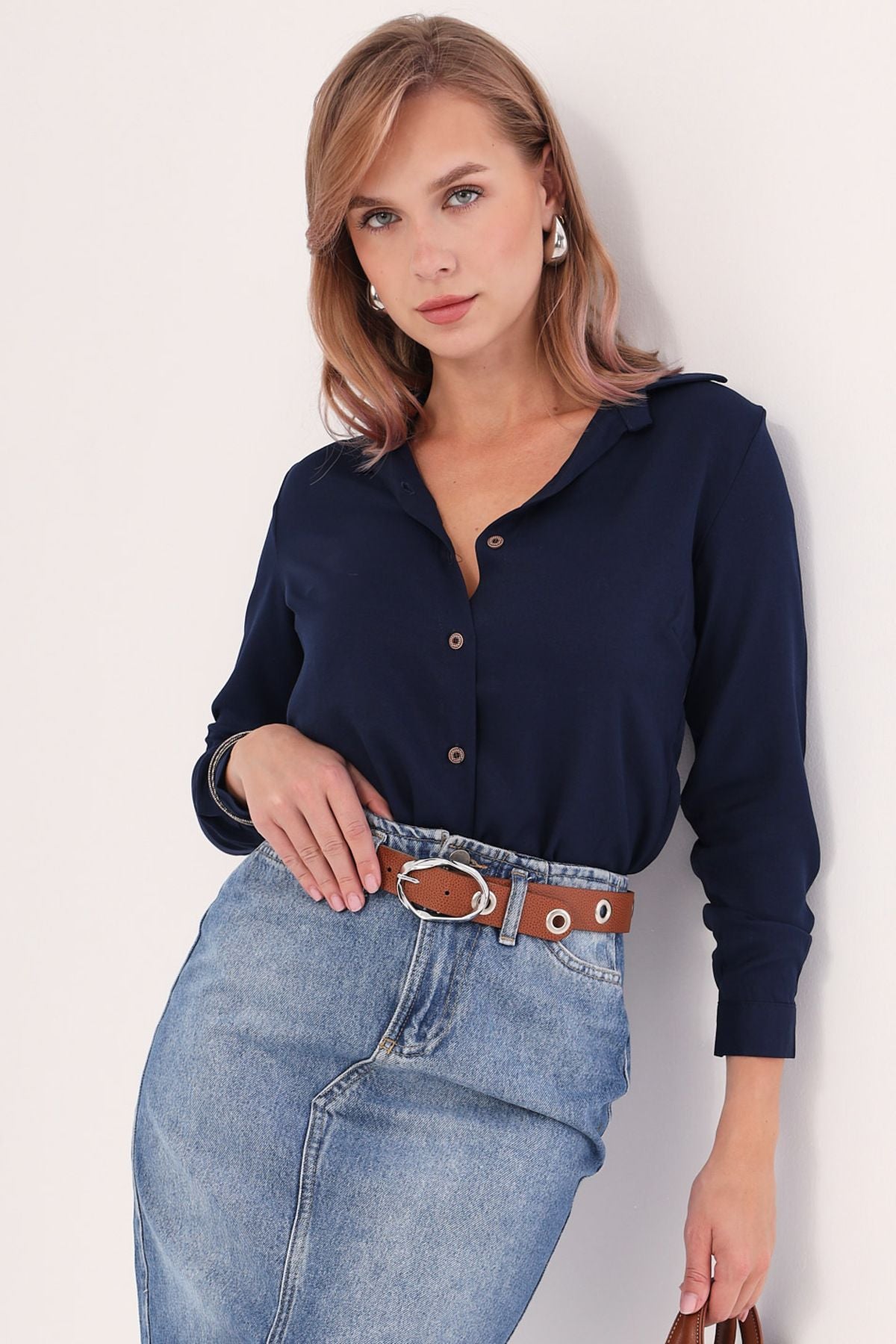 Woman Navy blue Long Sleeve Flat Shirt ARM-18Y001176