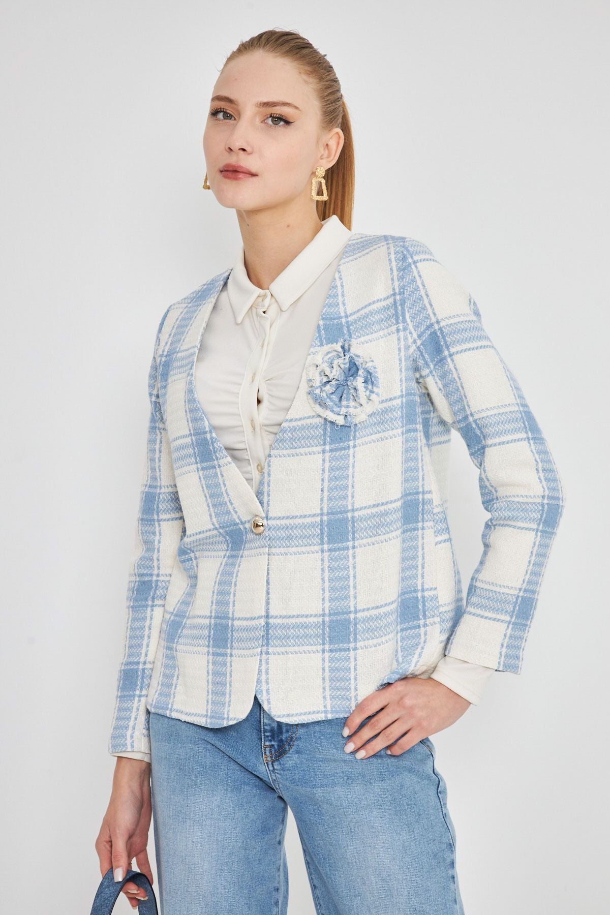 Woman Baby Blue V-Neck Collar Brooch Detailed Plaid Jacket ARM-25K001033