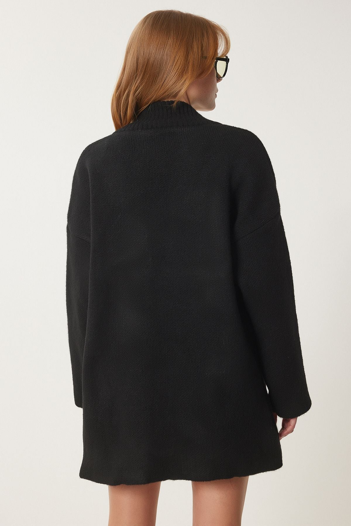 Women's black pocket thick textured knitwear cardigan PF00063